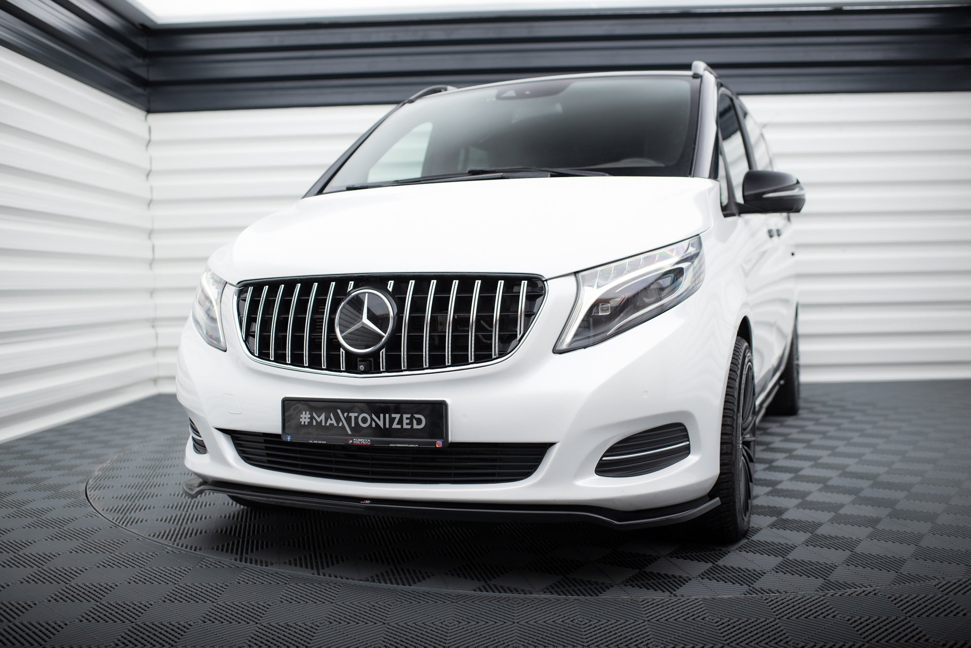 Prelungire splitter bara fata Mercedes V Class W447 2014- v3 - Maxton Design