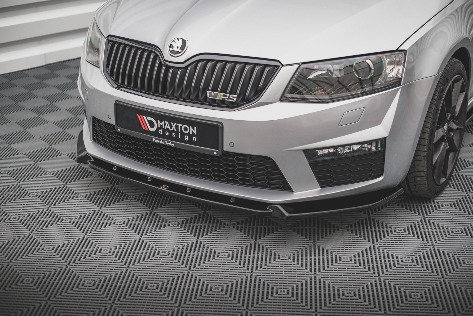 Prelungire splitter bara fata Skoda Octavia RS Mk3 2013-2016 v13 - Maxton Design