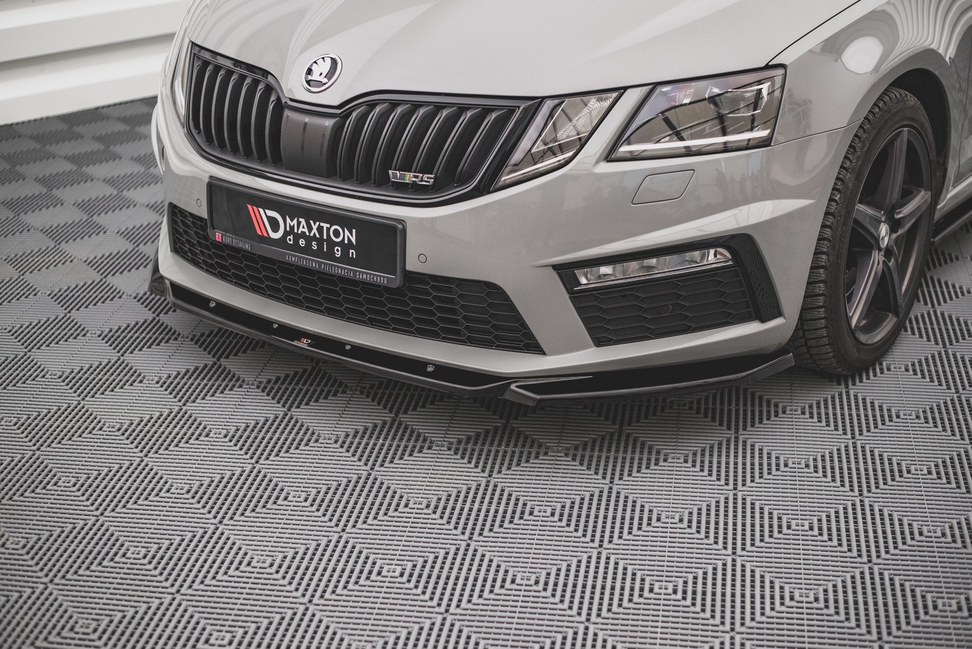 Prelungire splitter bara fata Skoda Octavia RS Mk3 Facelift 2016-2019 v17 - Maxton Design