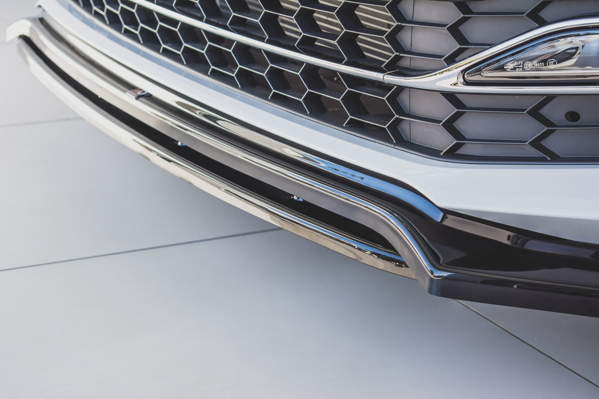 Prelungire splitter bara fata Skoda Superb Mk3 Facelift 2019- v10 - Maxton Design