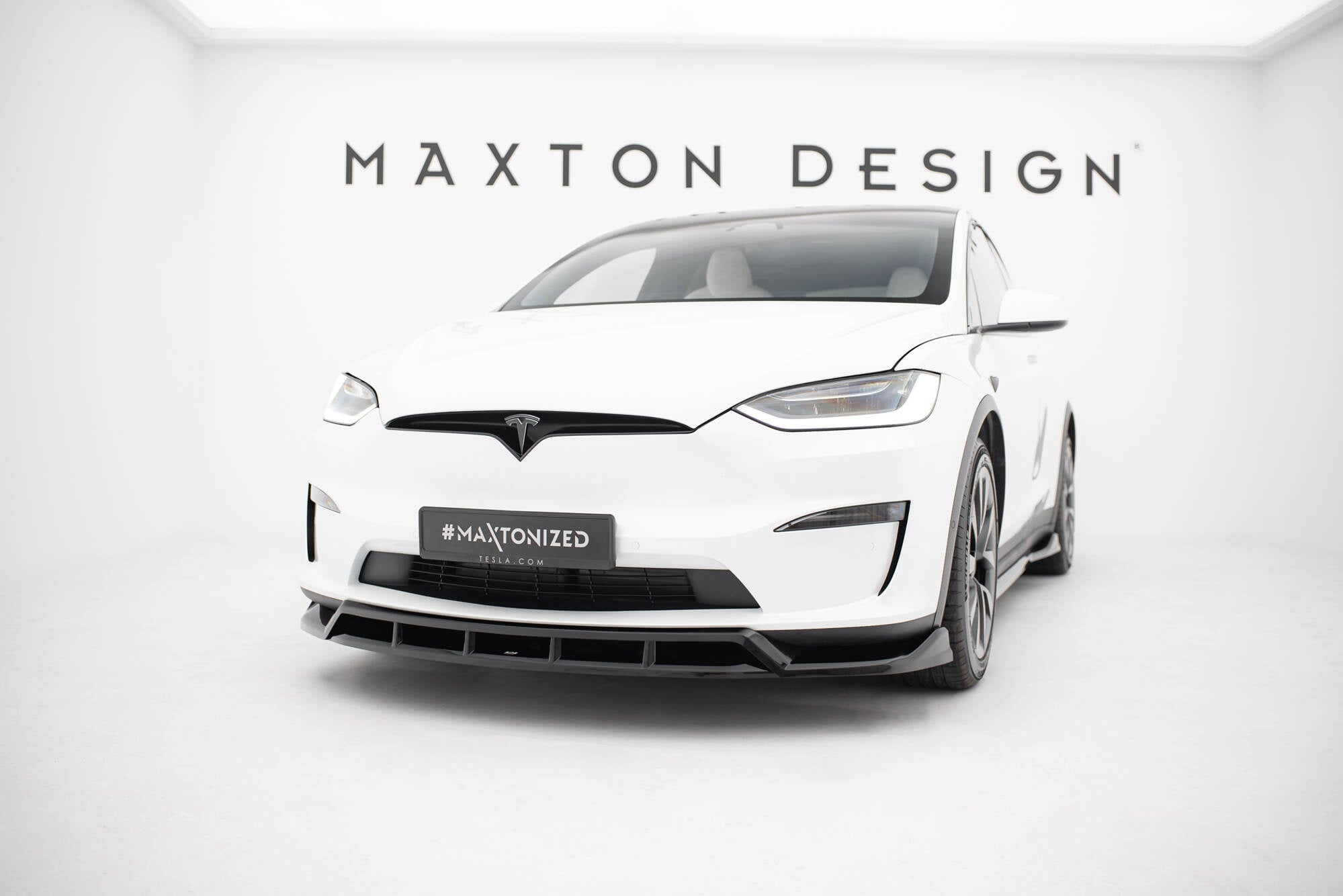 Prelungire splitter bara fata Tesla Model X Mk1 Facelift 2021- v5 - Maxton Design