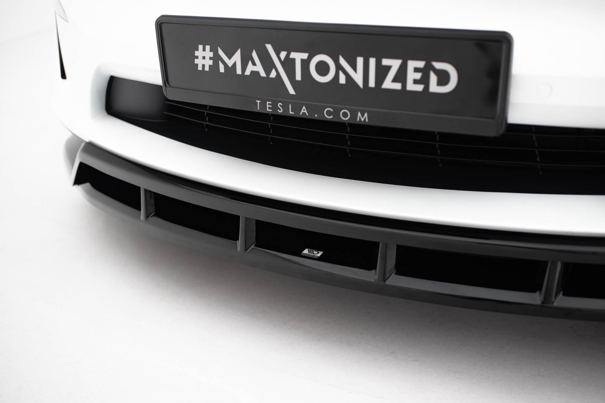 Prelungire splitter bara fata Tesla Model X Mk1 Facelift 2021- v5 - Maxton Design
