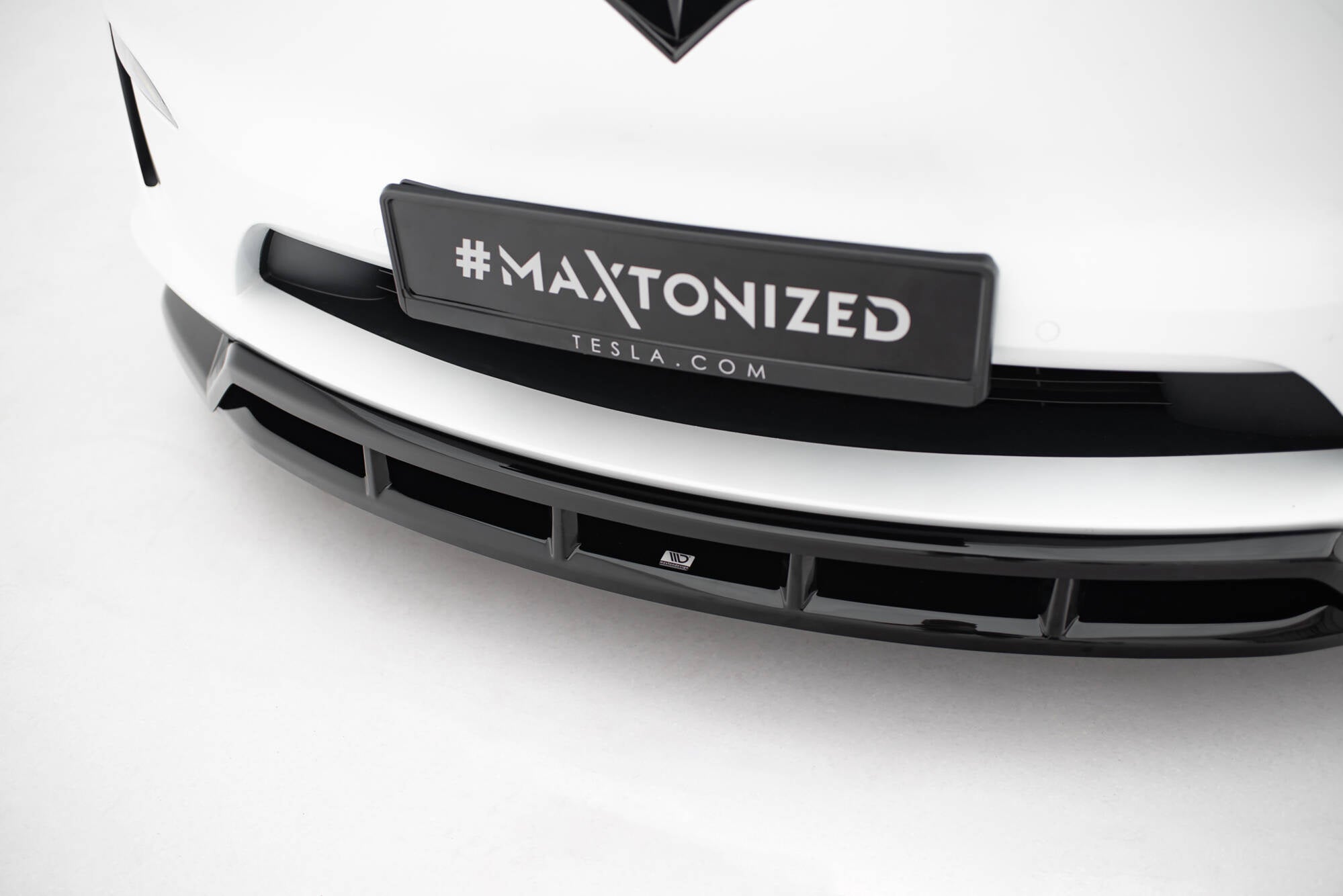 Prelungire splitter bara fata Tesla Model X Mk1 Facelift 2021- v5 - Maxton Design