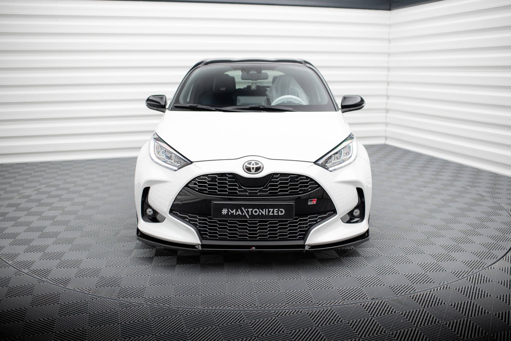 Prelungire splitter bara fata Toyota Yaris Mk4 2019- v3 - Maxton Design