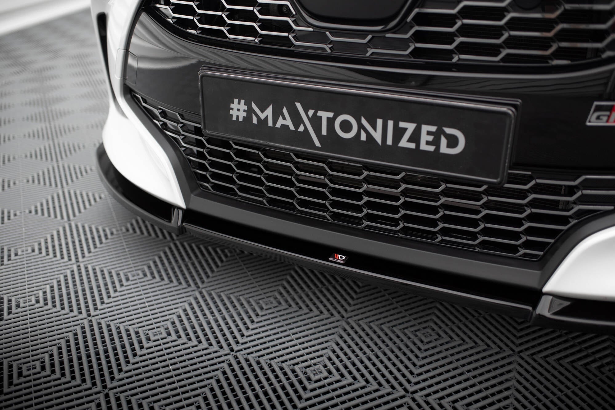 Prelungire splitter bara fata Toyota Yaris Mk4 2019- v3 - Maxton Design