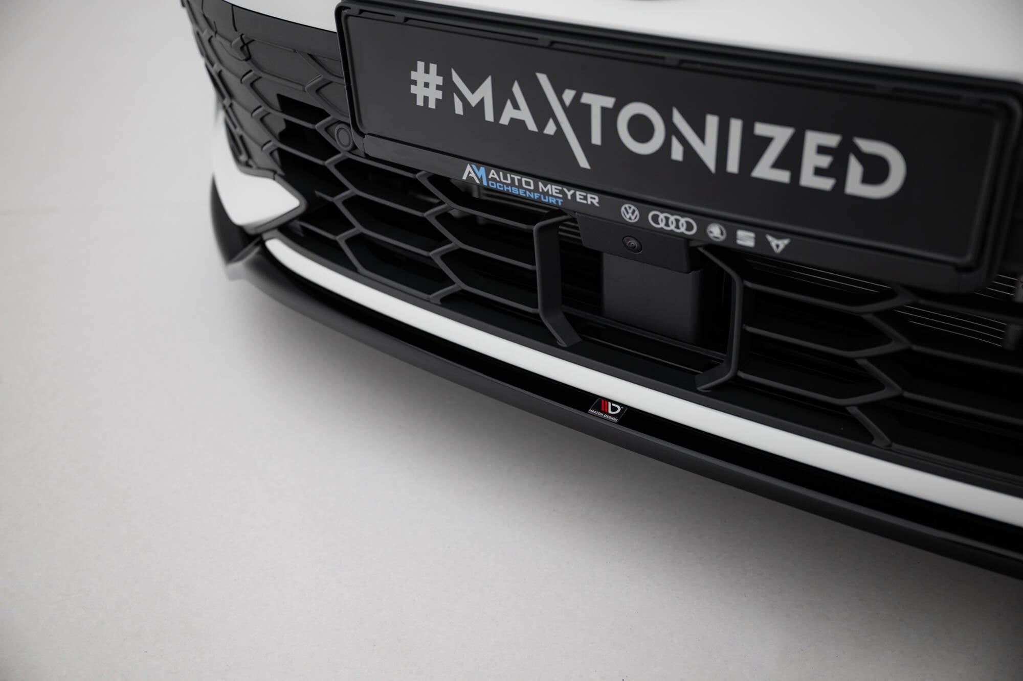 Prelungire splitter bara fata Volkswagen Golf GTI / GTE / R-Line Mk8 Facelift 2024- v35 - Maxton Design