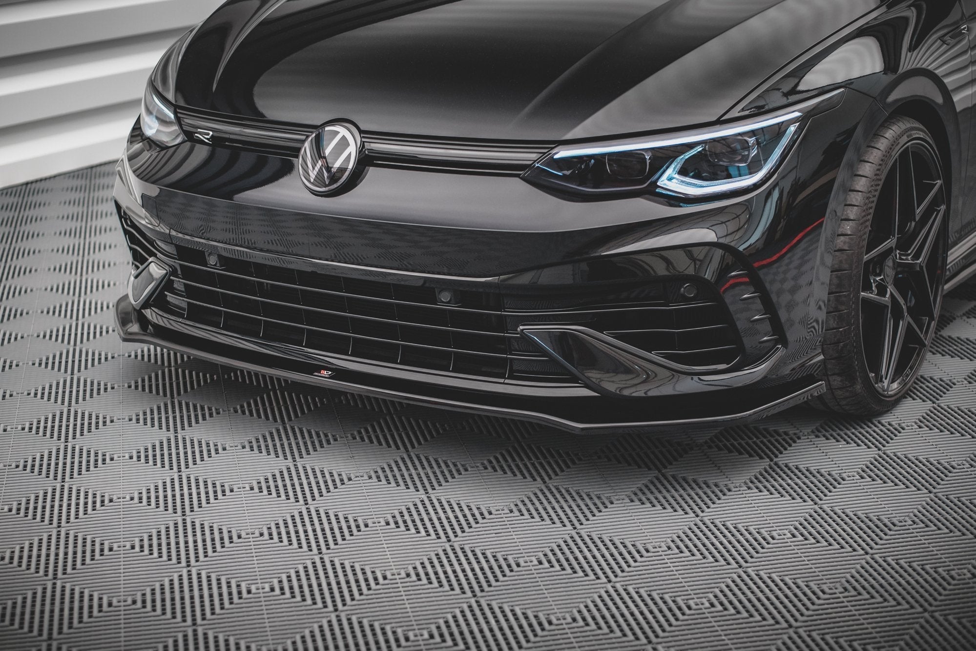 Prelungire splitter bara fata Volkswagen Golf R Mk8 2020- v21 - Maxton Design