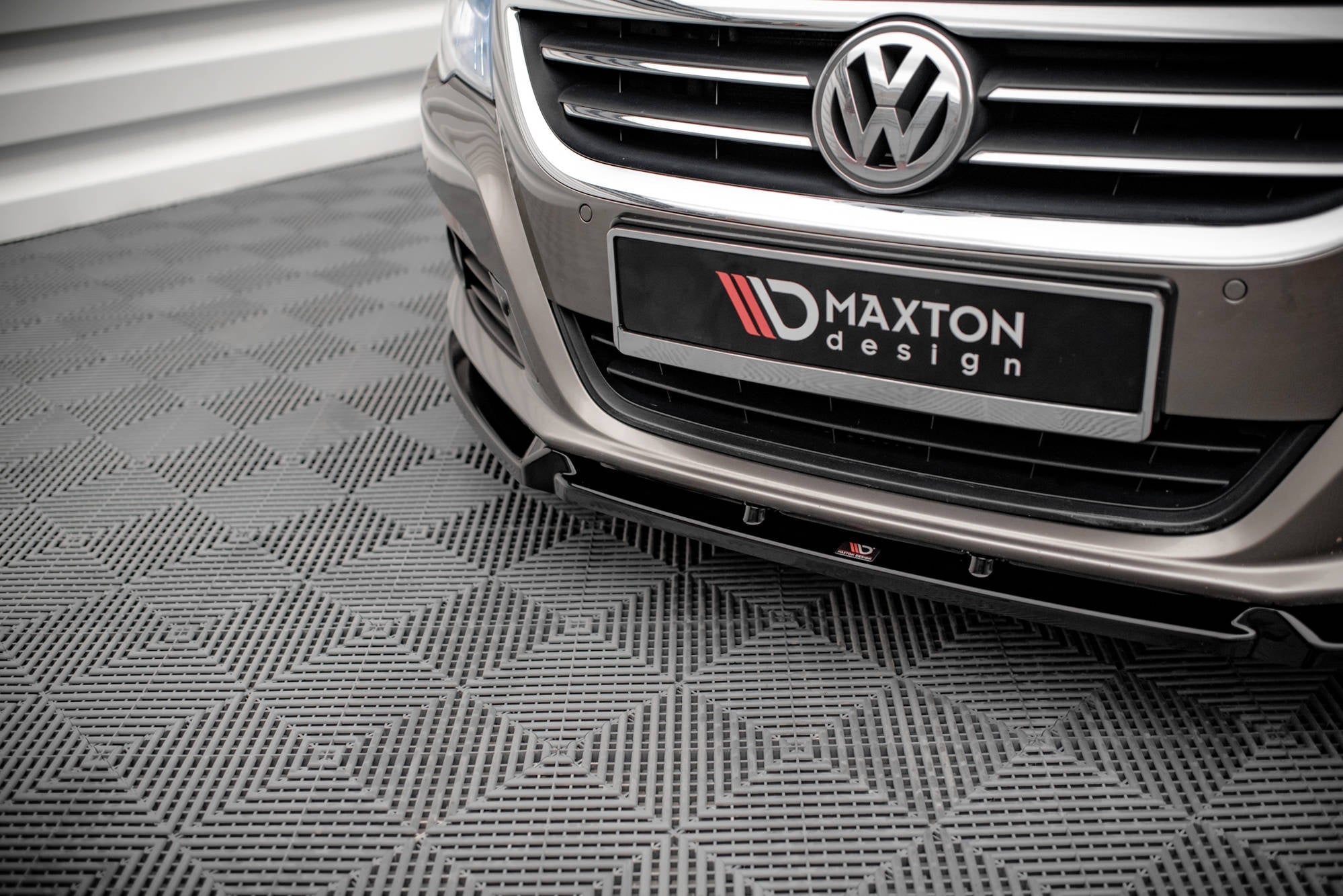 Prelungire splitter bara fata Volkswagen Passat CC 2008-2012 v5 - Maxton Design