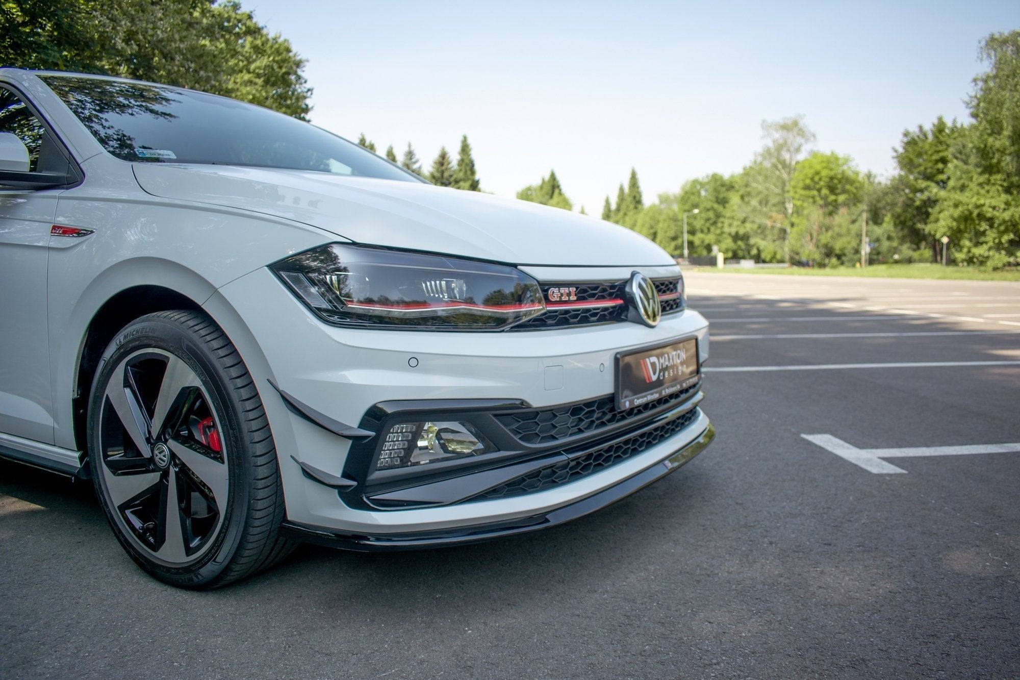 Prelungire splitter bara fata Volkswagen Polo Mk6 GTI 2017- v12 - Maxton Design