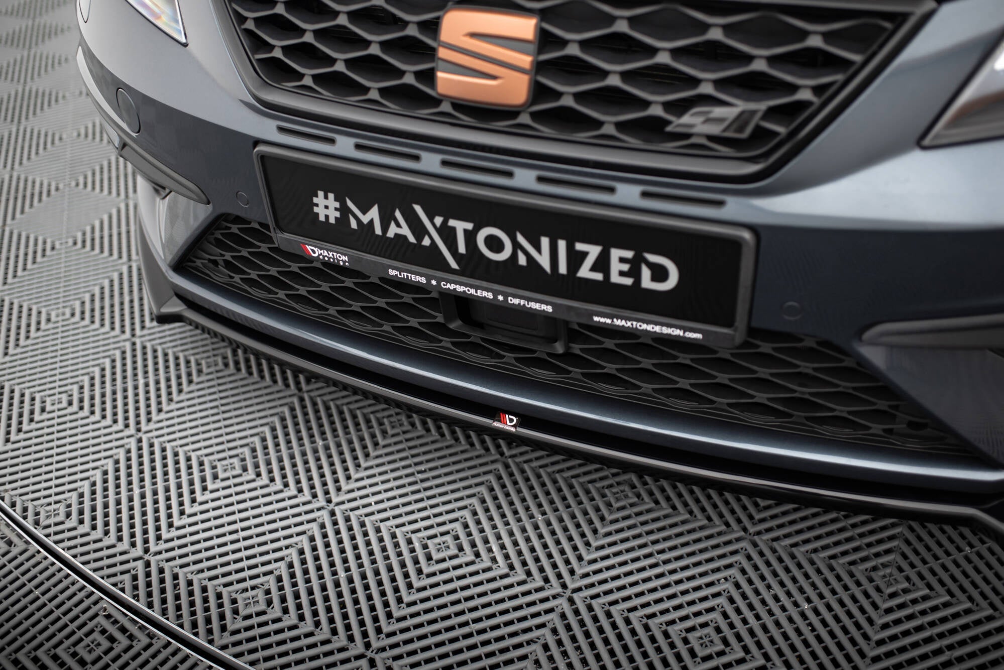 Prelungire splitter bara fata Seat Leon 5F MK3 Cupra Fr Facelift 2017-2019 v6 - Maxton Design