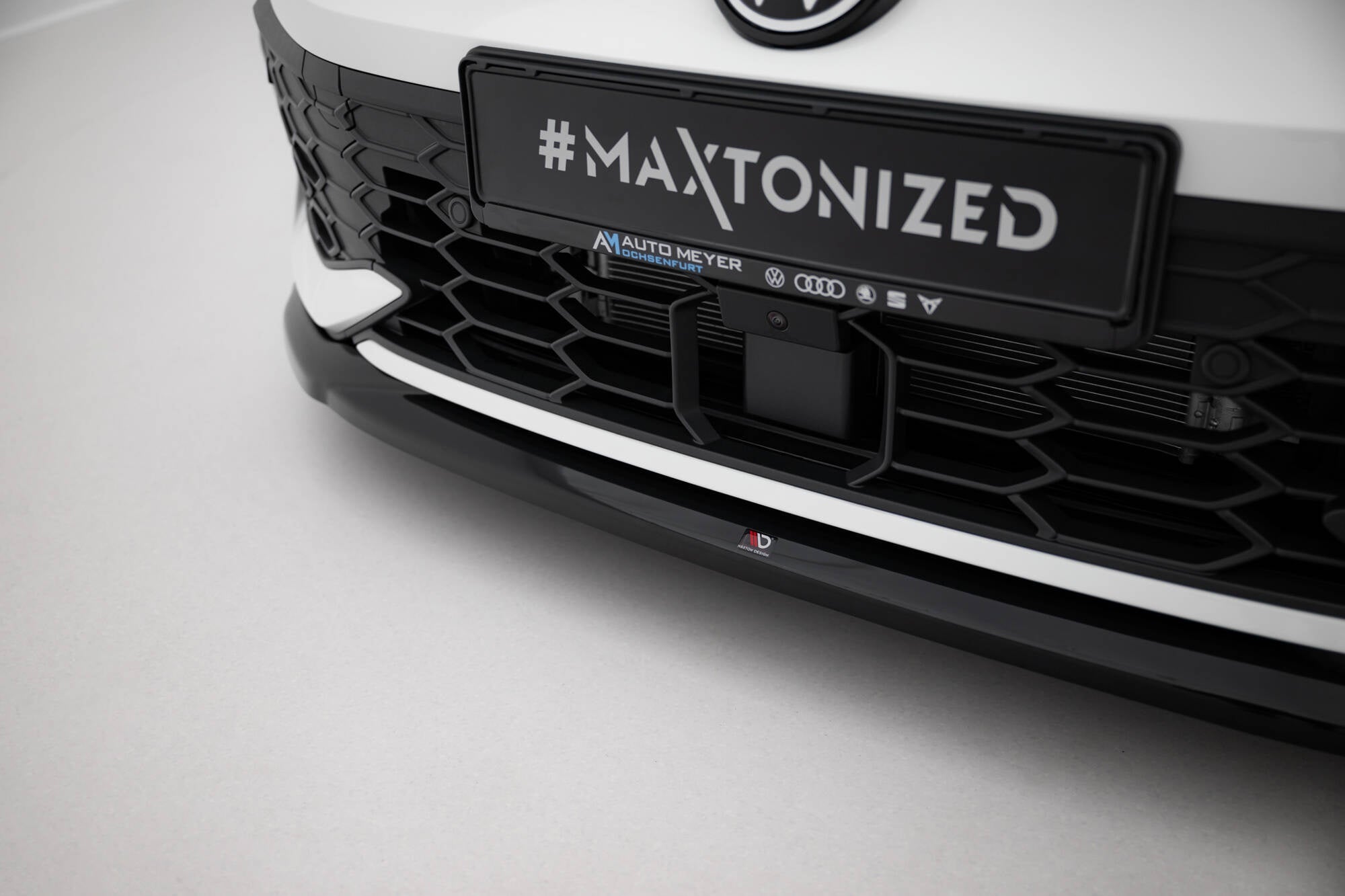 Prelungire splitter bara fata Volkswagen Golf GTI / GTE / R-Line Mk8 Facelift 2024- v37 - Maxton Design