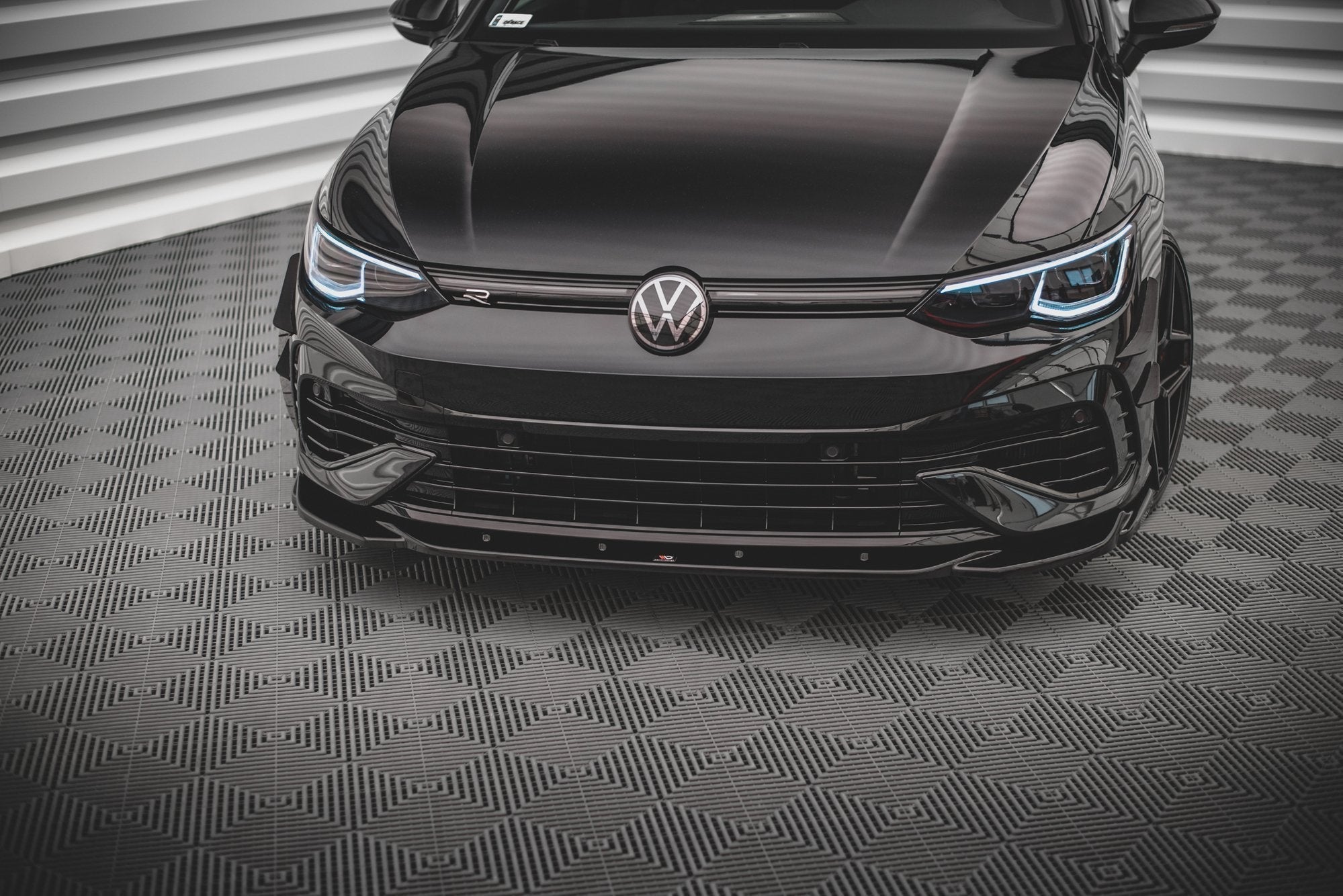 Prelungire splitter bara fata Volkswagen Golf R Mk8 2020- v22 - Maxton Design