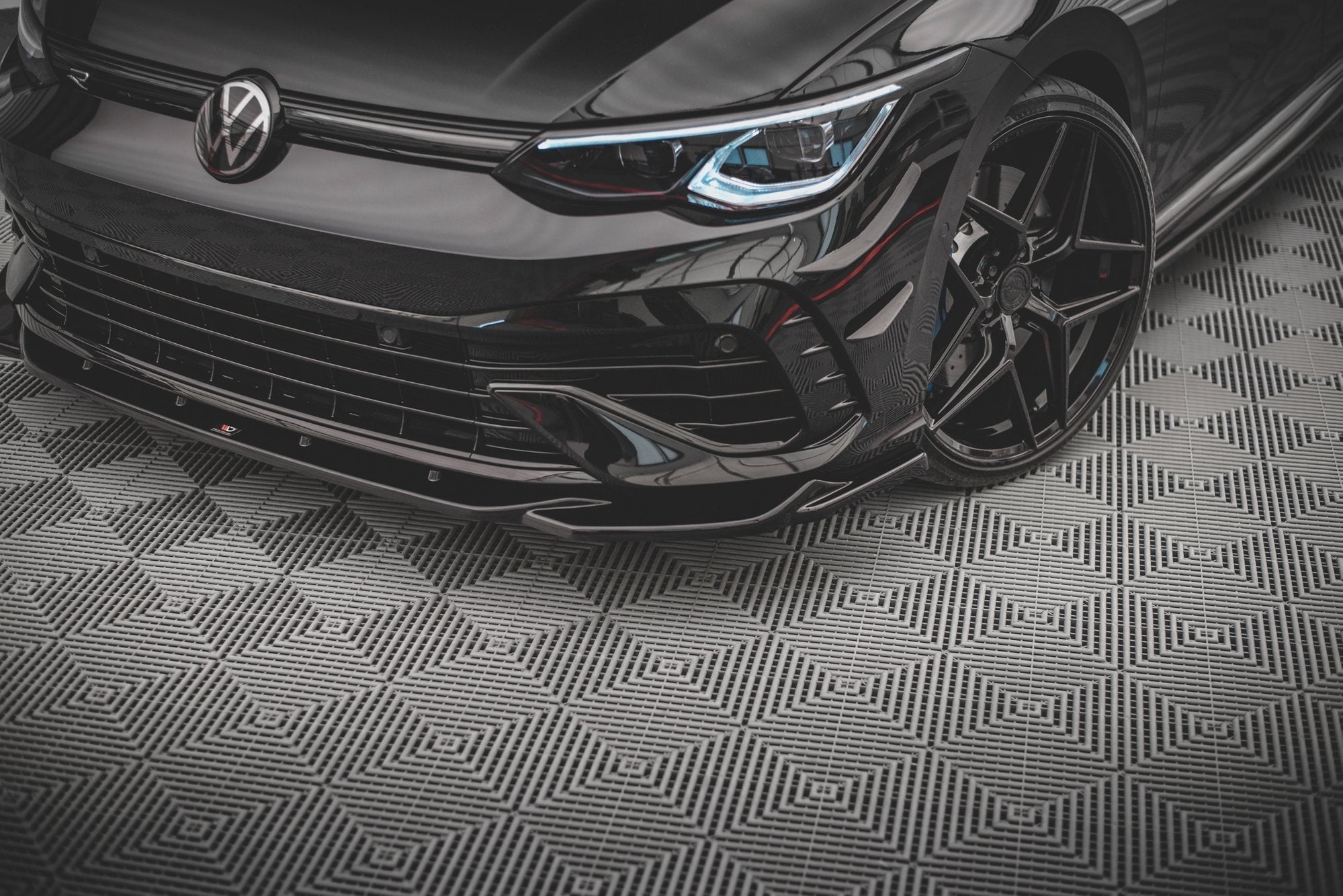 Prelungire splitter bara fata Volkswagen Golf R Mk8 2020- v22 - Maxton Design