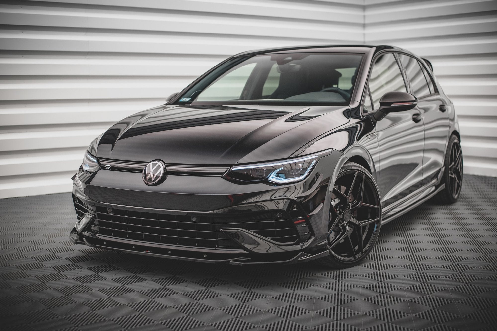 Prelungire splitter bara fata Volkswagen Golf R Mk8 2020- v22 - Maxton Design