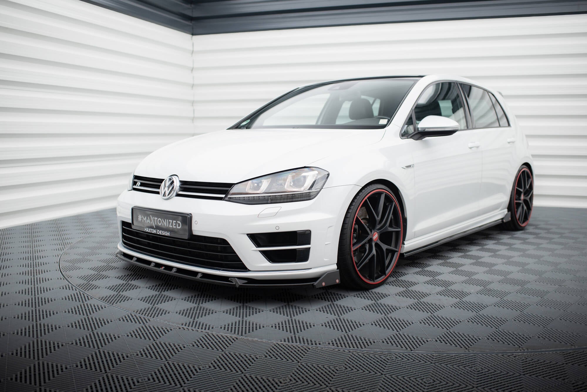 Prelungire splitter bara fata Volkswagen Golf R Mk7 2013-2016 v35 - Maxton Design