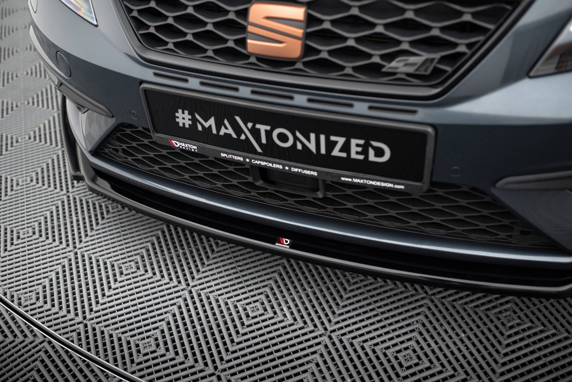 Prelungire splitter bara fata Seat Leon 5F MK3 Cupra Fr Facelift 2017-2019 v7 - Maxton Design