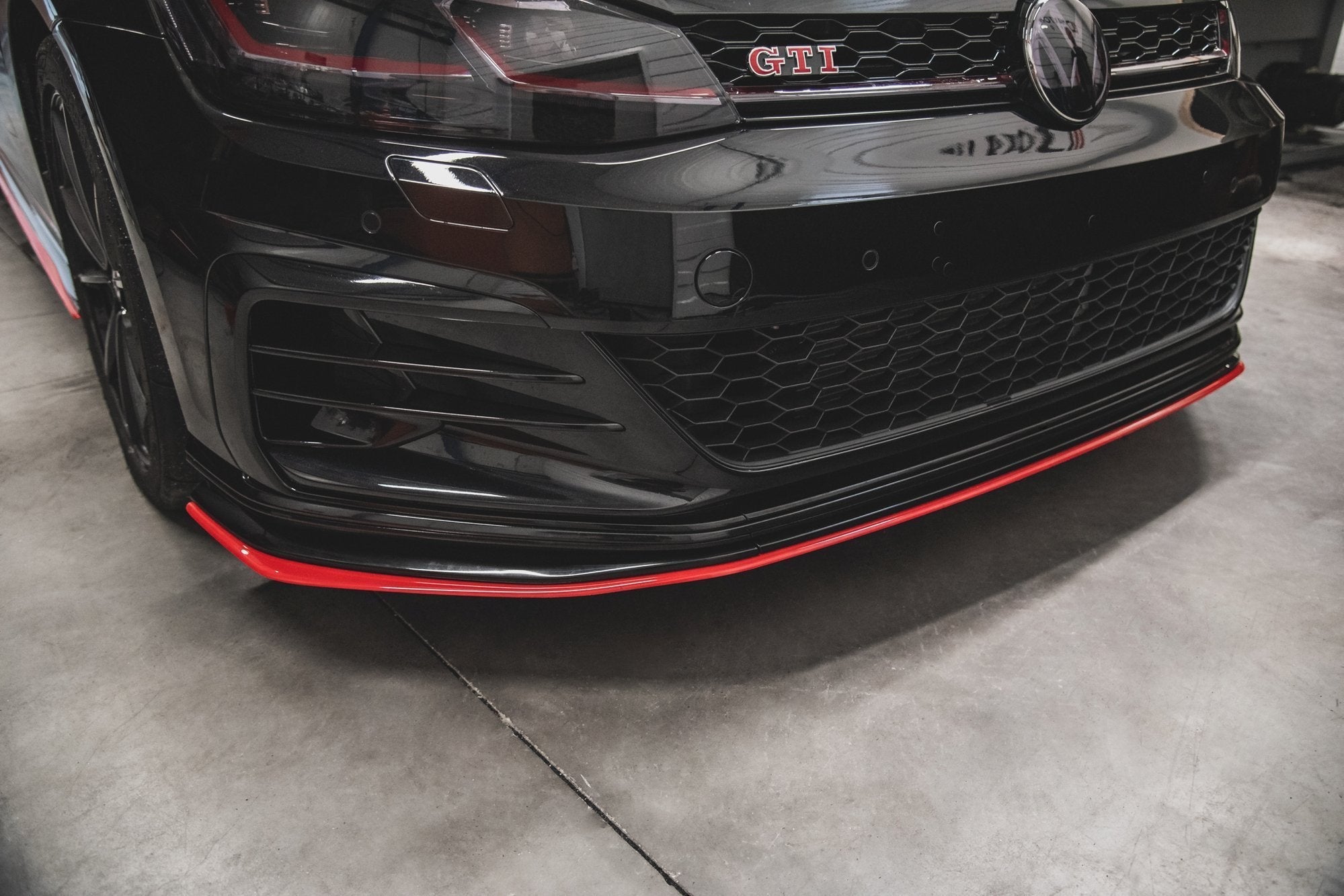Prelungire splitter bara fata Volkswagen Golf 7 GTI TCR 2019 v1 - Maxton Design