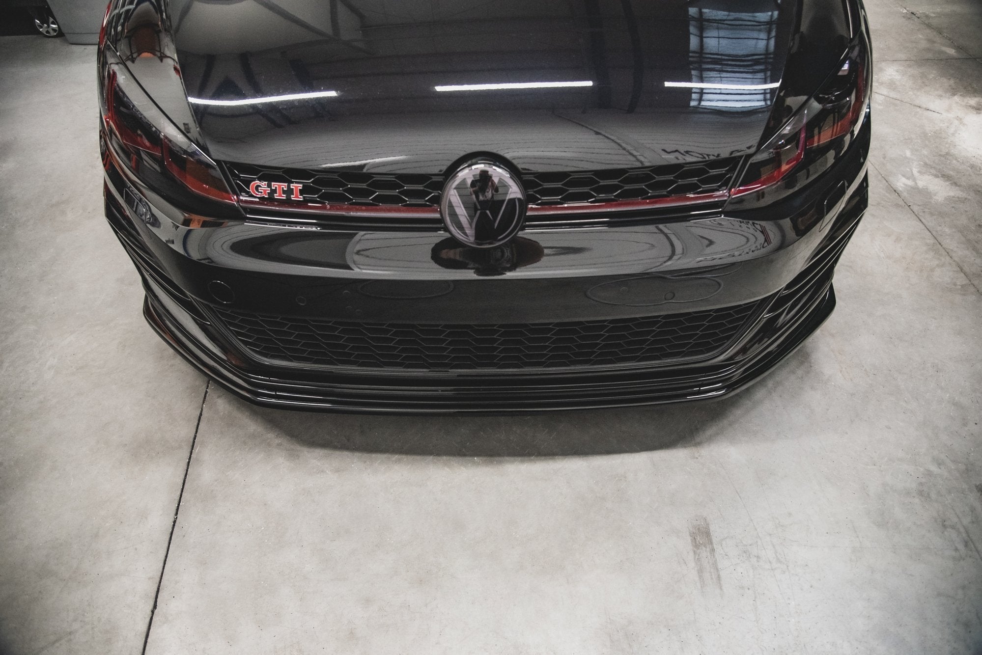 Prelungire splitter bara fata Volkswagen Golf 7 GTI TCR 2019 v1 - Maxton Design
