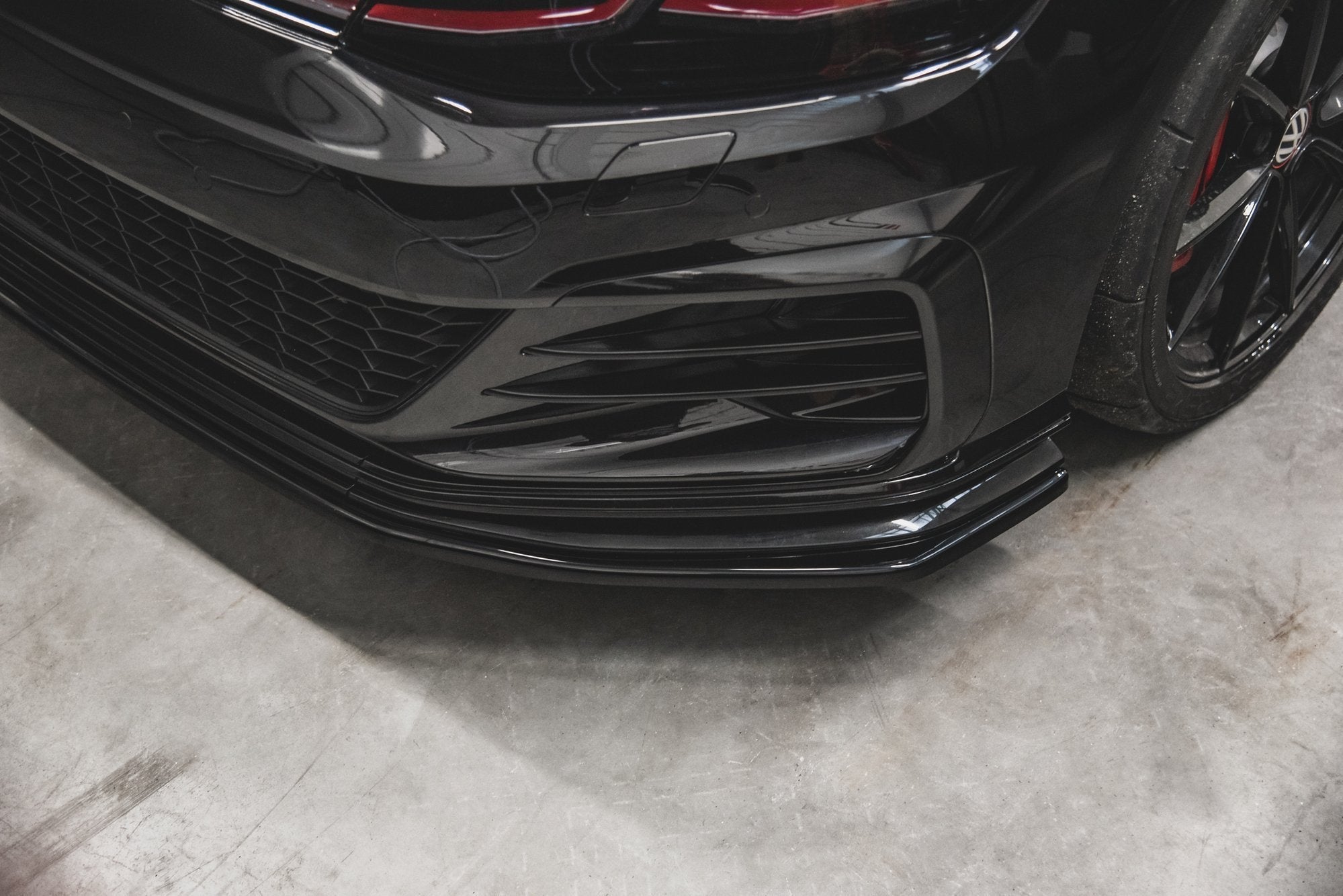 Prelungire splitter bara fata Volkswagen Golf 7 GTI TCR 2019 v1 - Maxton Design
