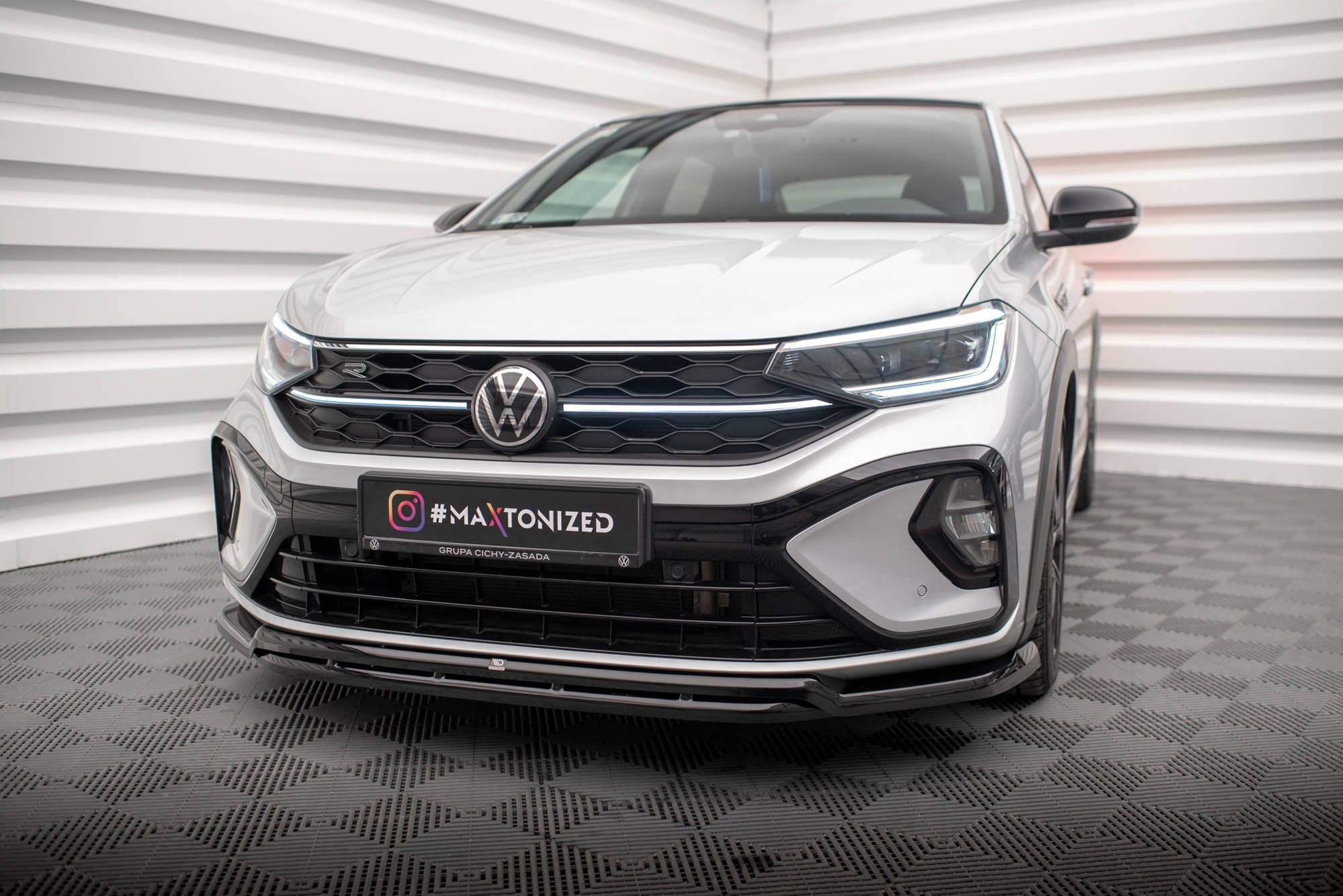 Prelungire splitter bara fata Volkswagen Taigo R-Line Mk1 2021- v1 - Maxton Design