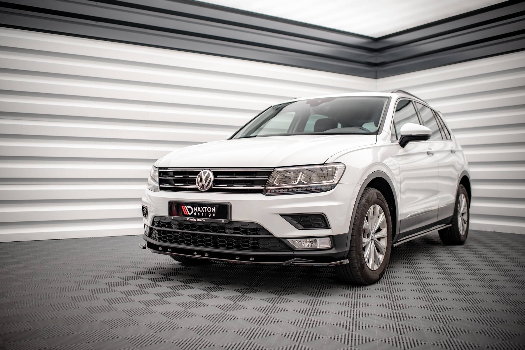 Prelungire splitter bara fata Volkswagen Tiguan Mk2 2015-2020 v5 - Maxton Design