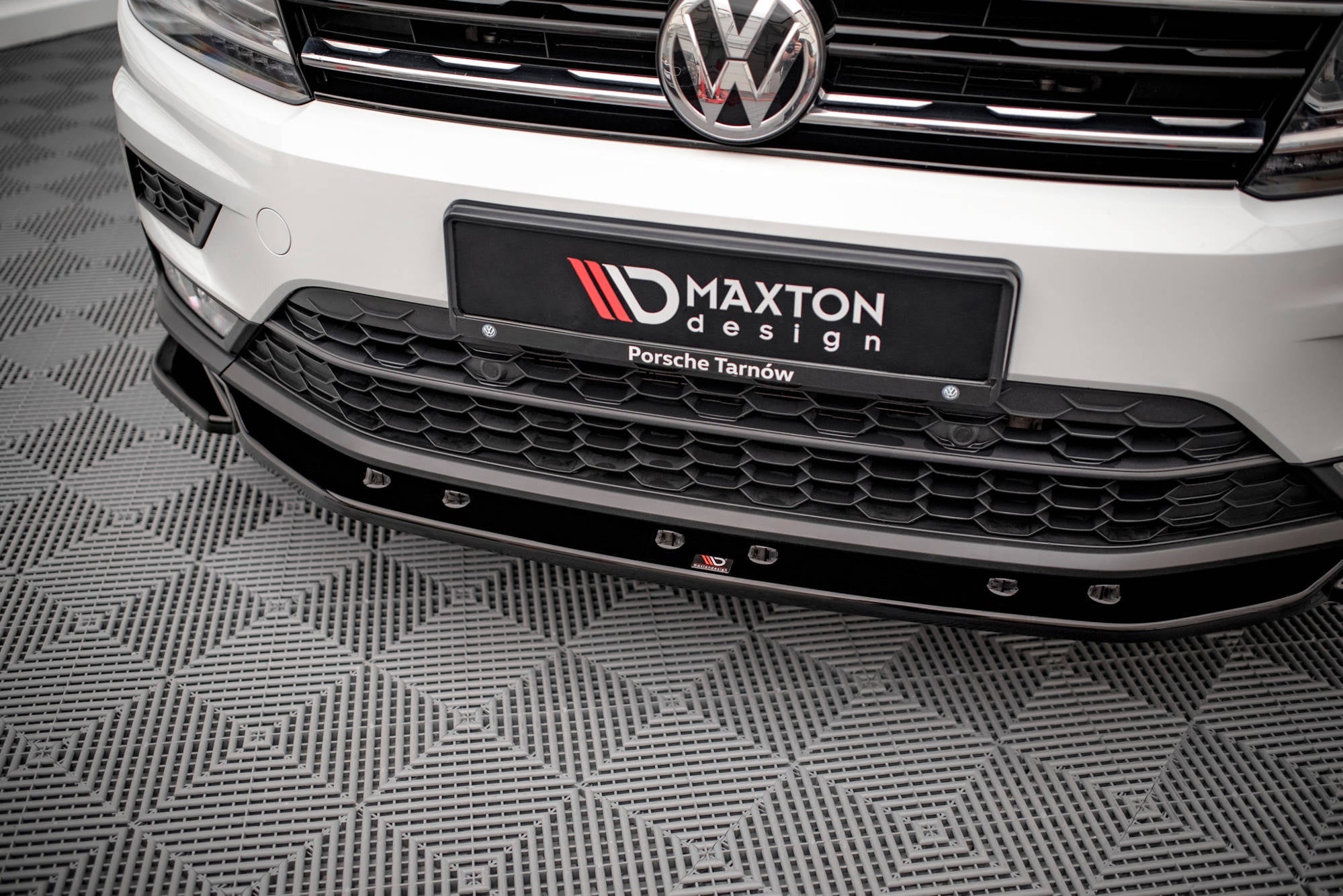 Prelungire splitter bara fata Volkswagen Tiguan Mk2 2015-2020 v5 - Maxton Design