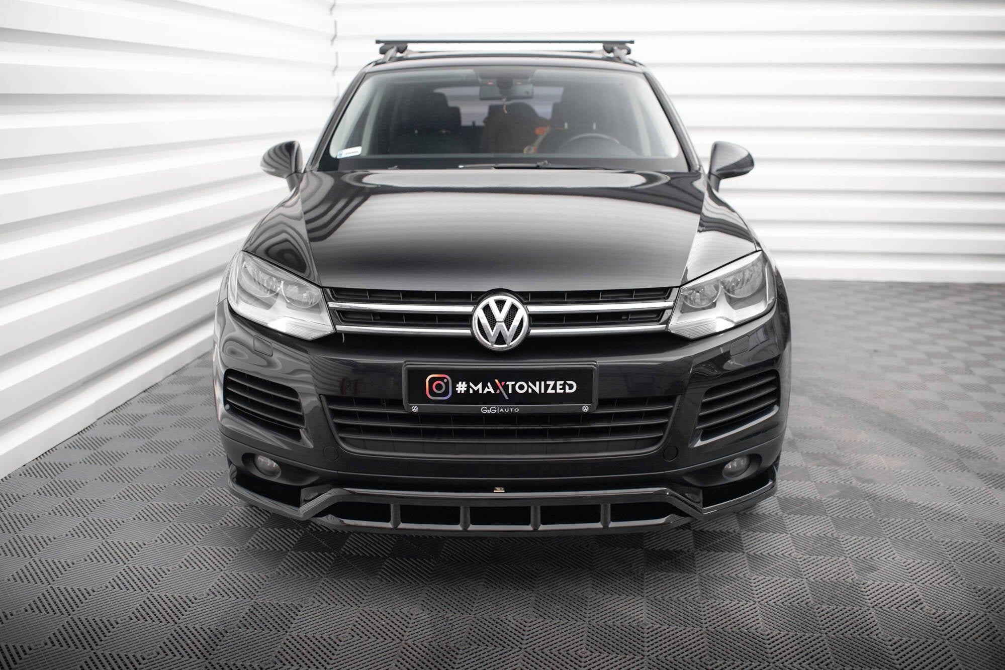 Prelungire splitter bara fata Volkswagen Touareg Mk2 2010-2015 v2 - Maxton Design