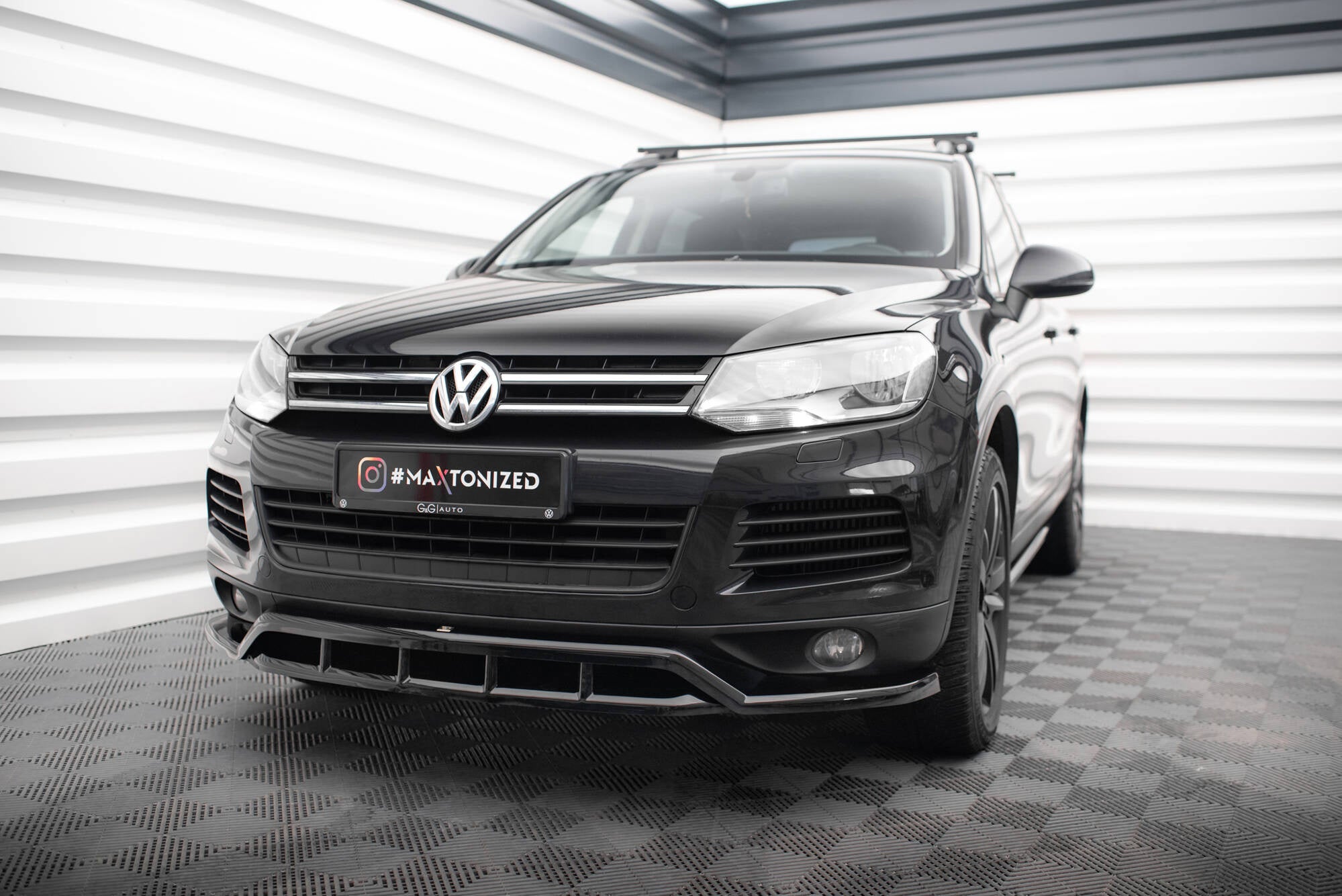 Prelungire splitter bara fata Volkswagen Touareg Mk2 2010-2015 v2 - Maxton Design