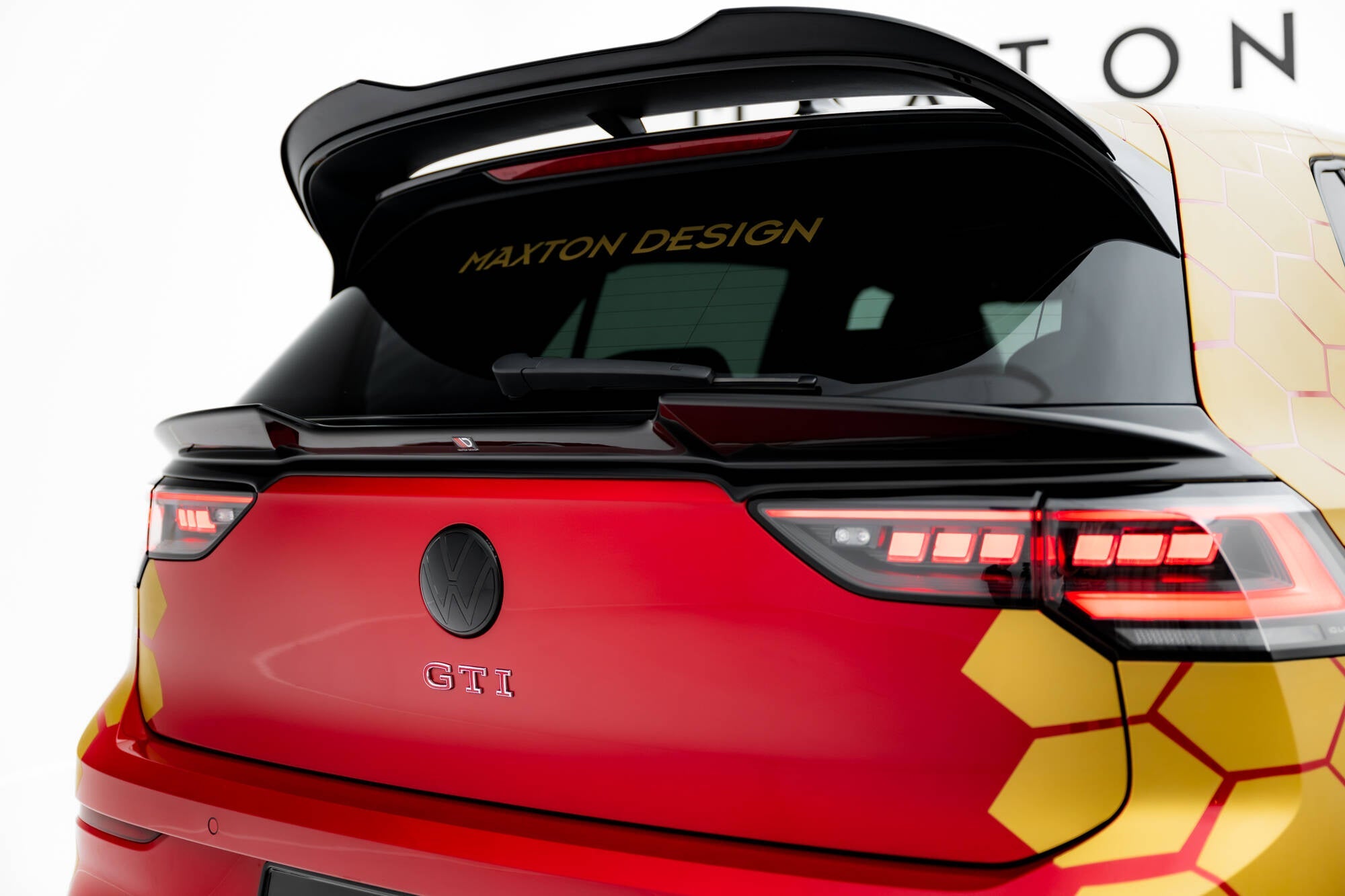 Eleron spoiler cap Volkswagen Golf GTI / GTI Clubsport / R / R-Line / GTE / GTD Mk8 / Mk8 Facelift 2019- v11 - Maxton Design