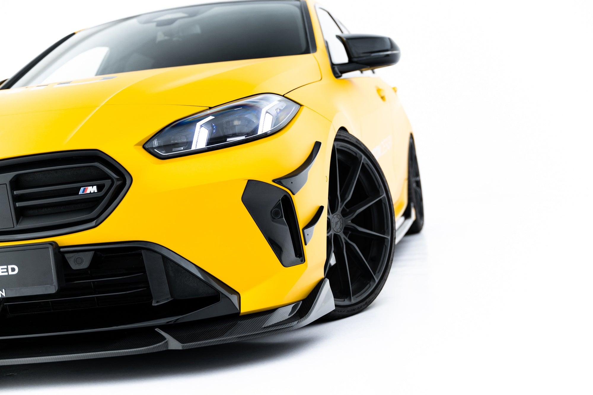 Prelungire splitter bara fata BMW M135i / 1 M-Pack F70 Prepreg Carbon - Maxton Design