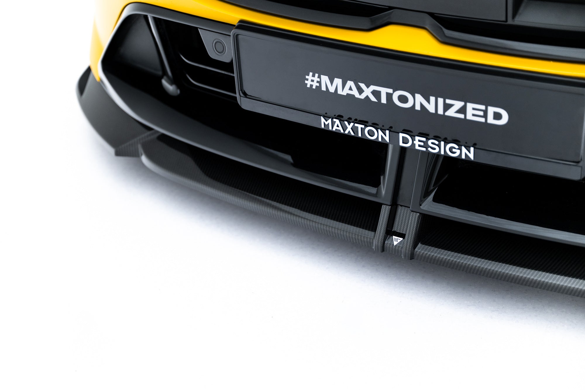 Prelungire splitter bara fata BMW M135i / 1 M-Pack F70 Prepreg Carbon - Maxton Design