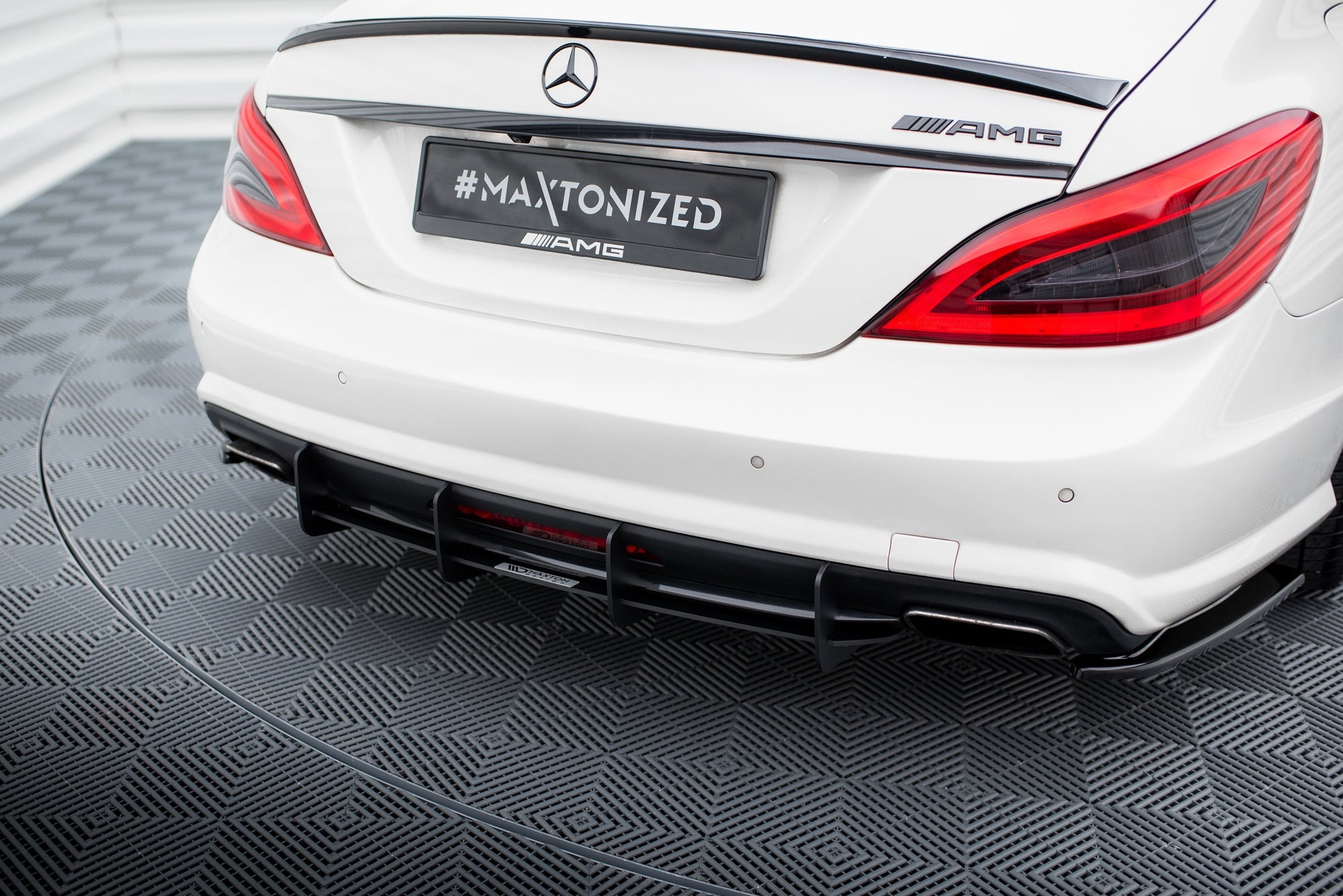 Prelungire difuzor bara spate Mercedes CLS C218 AMG Line 2011-2014 v4 - Maxton Design