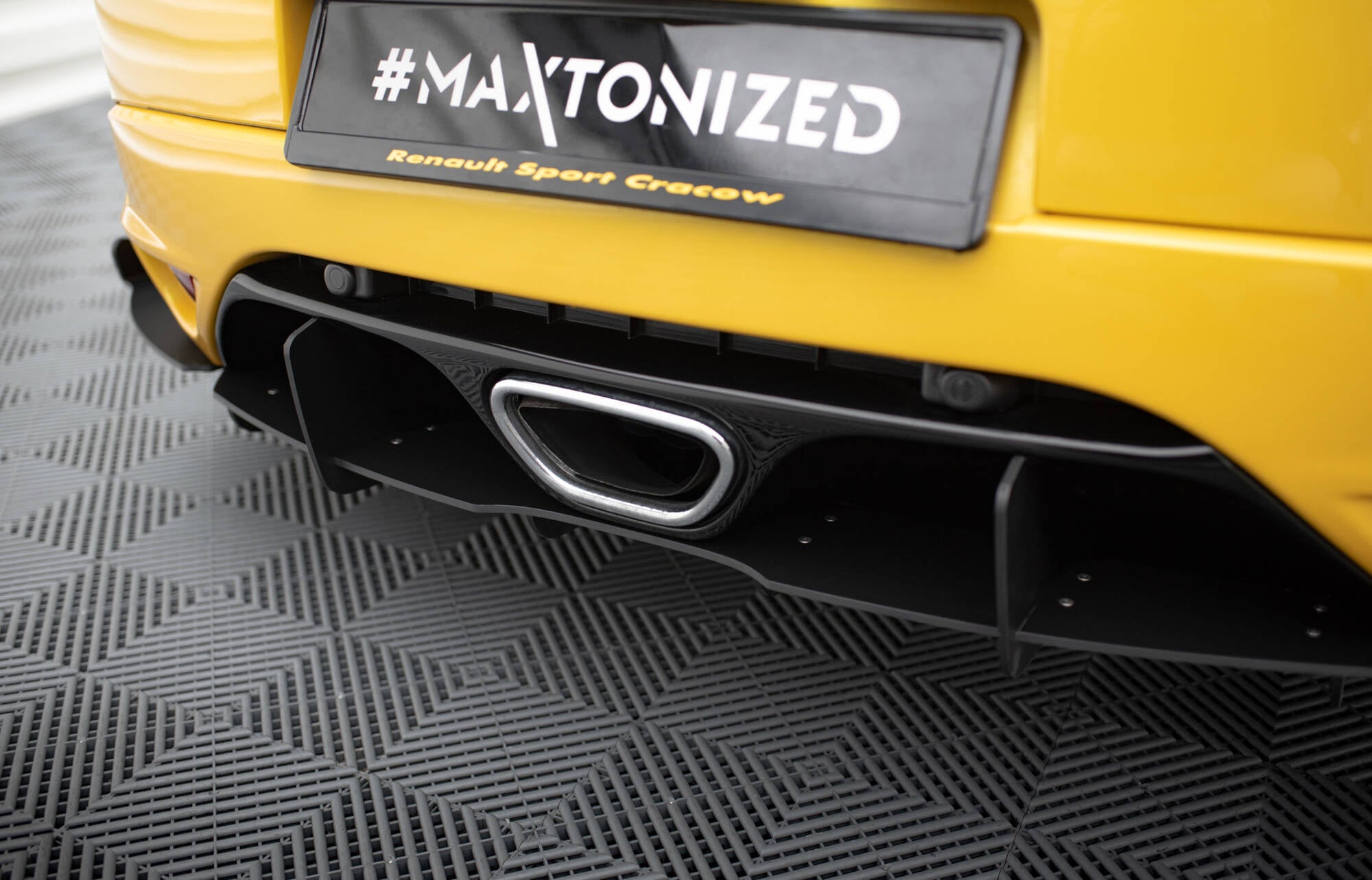 Prelungire difuzor bara spate Renault Megane Mk3 RS 2010-2015 v4 - Maxton Design