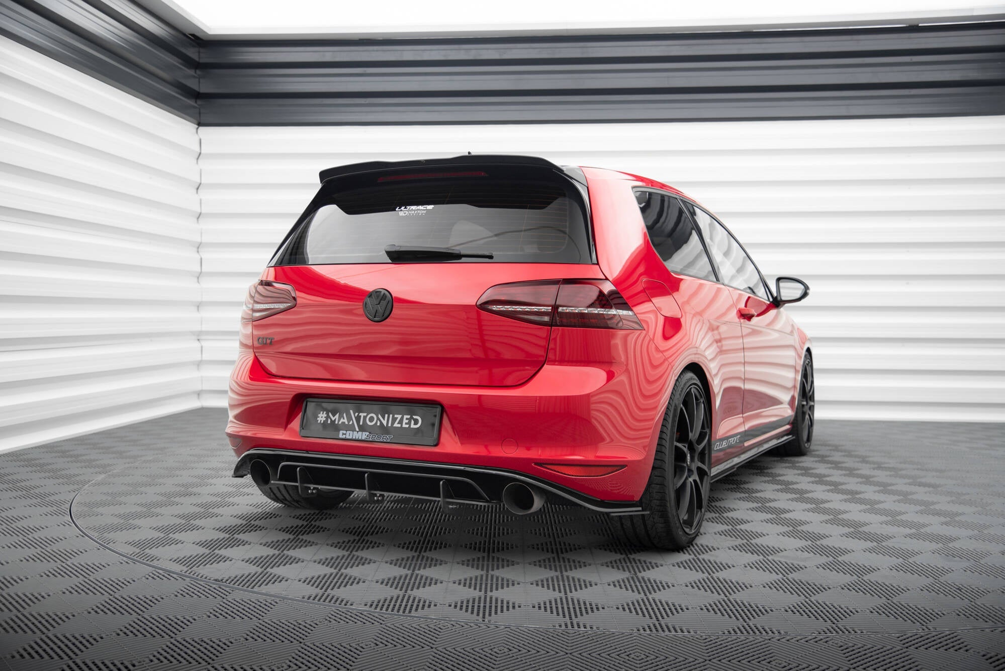 Prelungire difuzor bara spate Volkswagen Golf 7 GTI Clubsport 2016-2017 v7 - Maxton Design