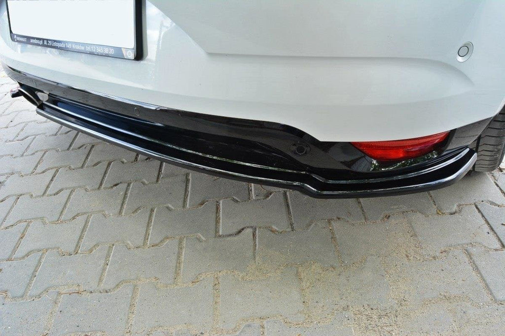 Prelungire splitter bara spate Renault Megane Mk4 Hatchback 2016- v1 - Maxton Design