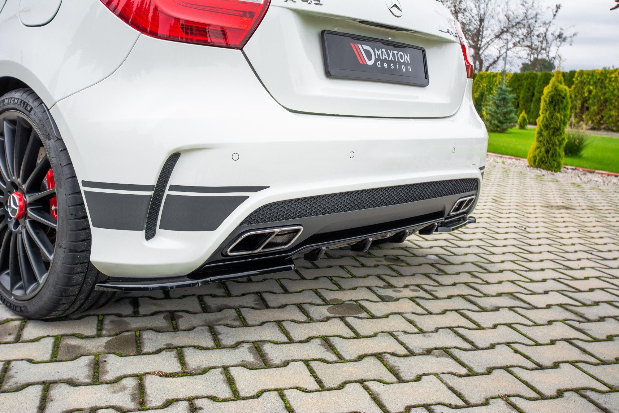 Prelungire difuzor bara spate Mercedes A Class W176 A45 AMG 2013-2015 v6 - Maxton Design