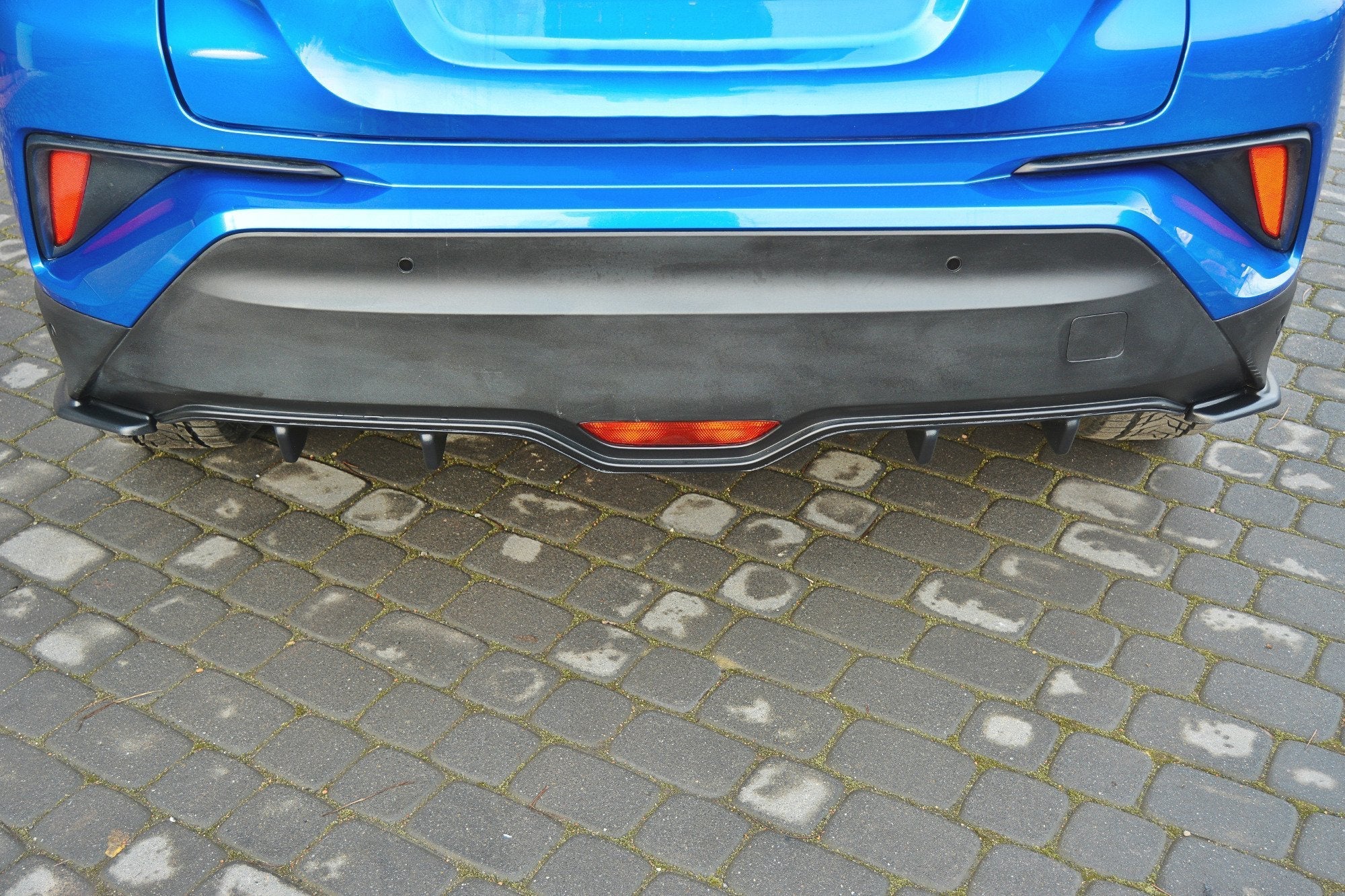 Prelungire difuzor bara spate Toyota CH-R 2016- v2 - Maxton Design