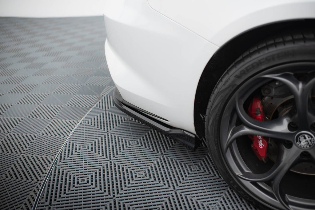 Prelungire splitter bara spate Alfa Romeo Giulia Quadrifoglio 2016- v1 - Maxton Design