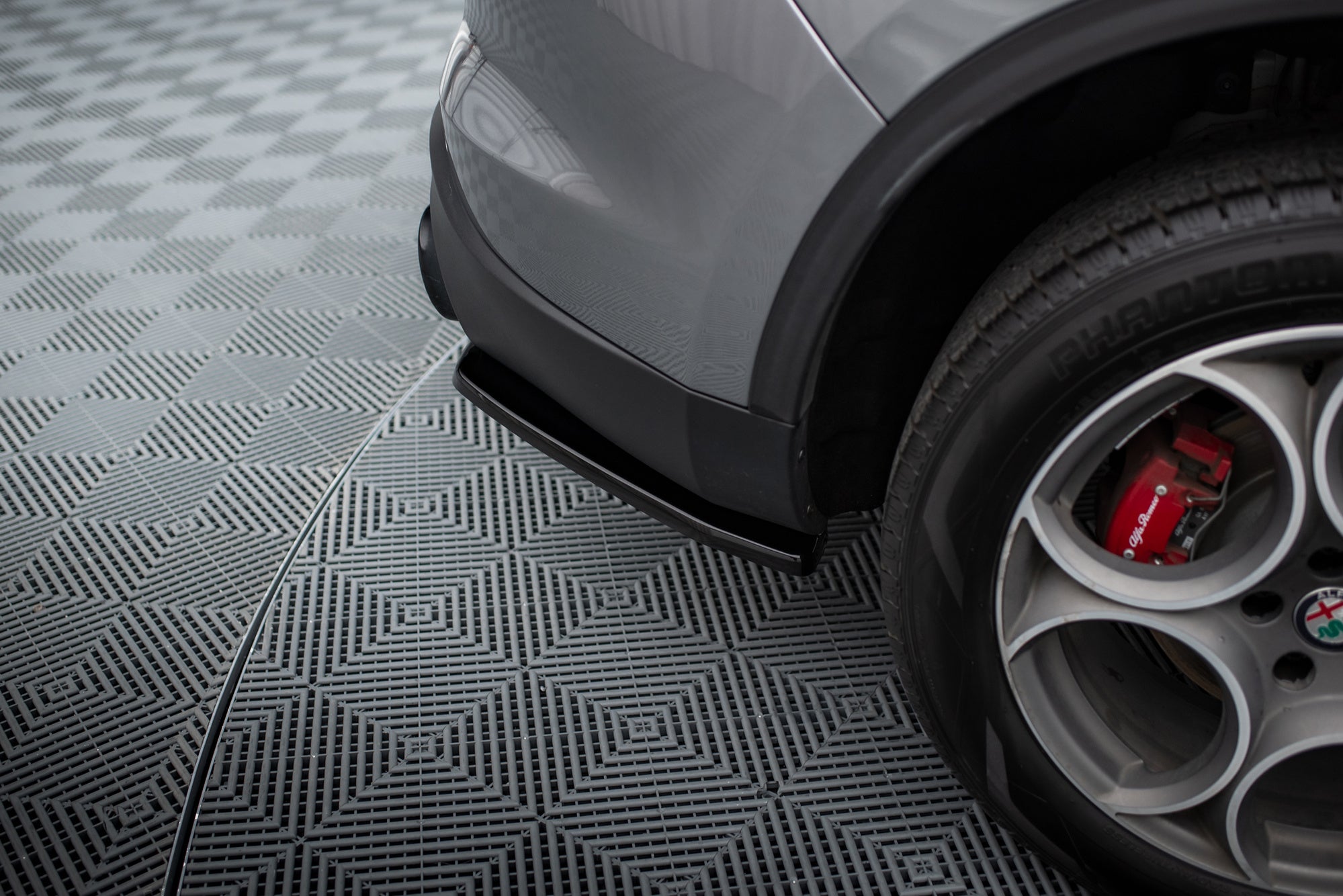 Prelungire splitter bara spate Alfa Romeo Stelvio 2016- v1 - Maxton Design