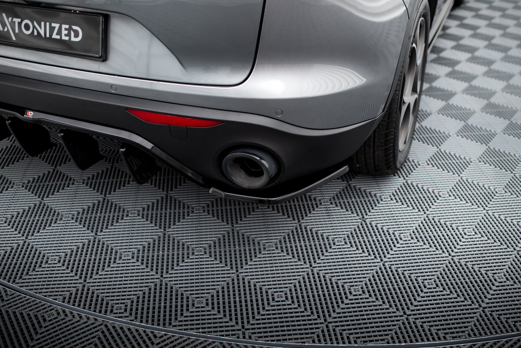 Prelungire splitter bara spate Alfa Romeo Stelvio 2016- v1 - Maxton Design