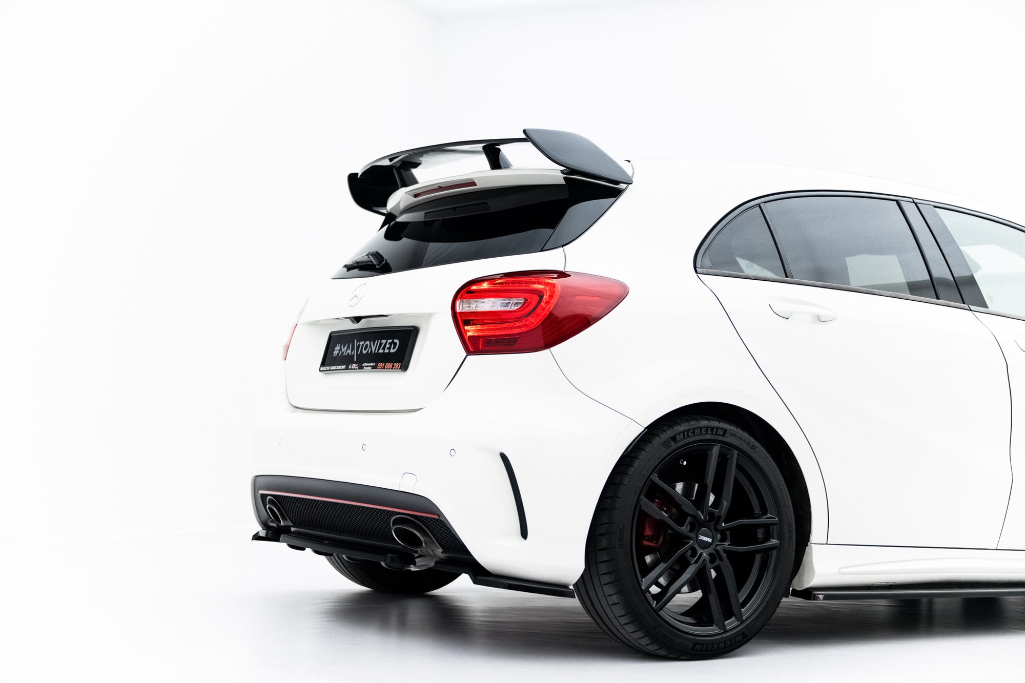 Prelungire splitter bara spate Mercedes A Class W176 Amg-Line 2013-2015 v2 - Maxton Design