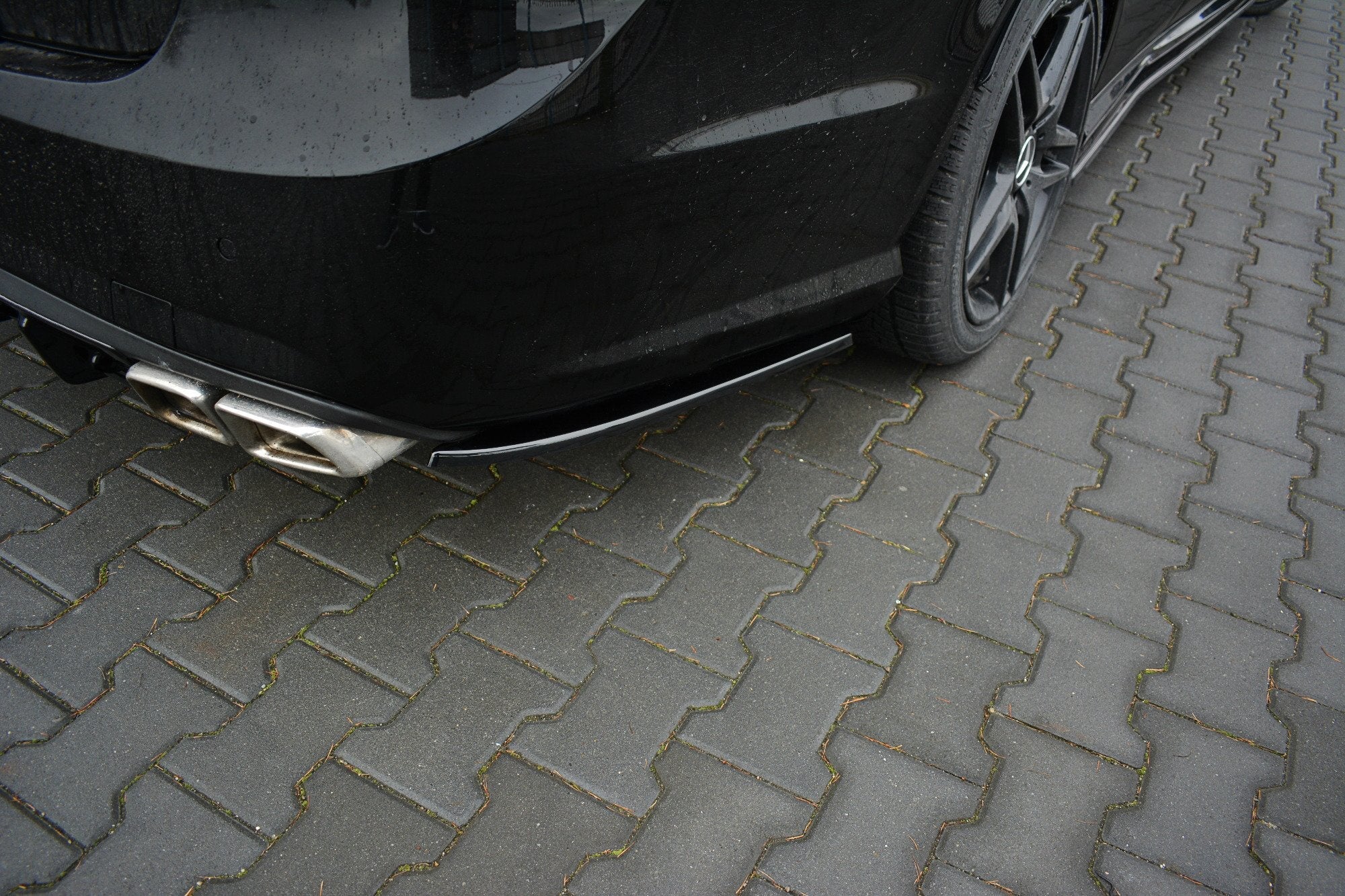 Prelungire splitter bara spate Mercedes E Class W212 E63 AMG 2009-2012 v3 - Maxton Design