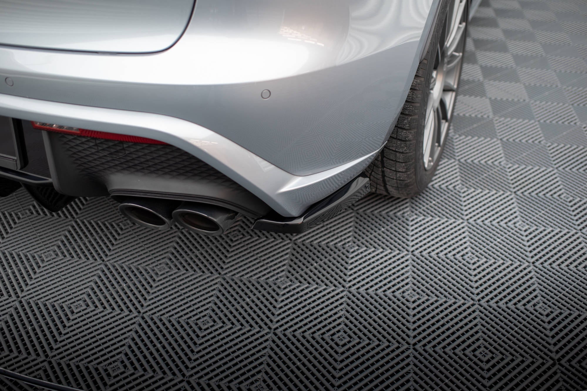 Prelungire splitter bara spate Porsche Macan Mk1 Facelift 2 2021- v5 - Maxton Design