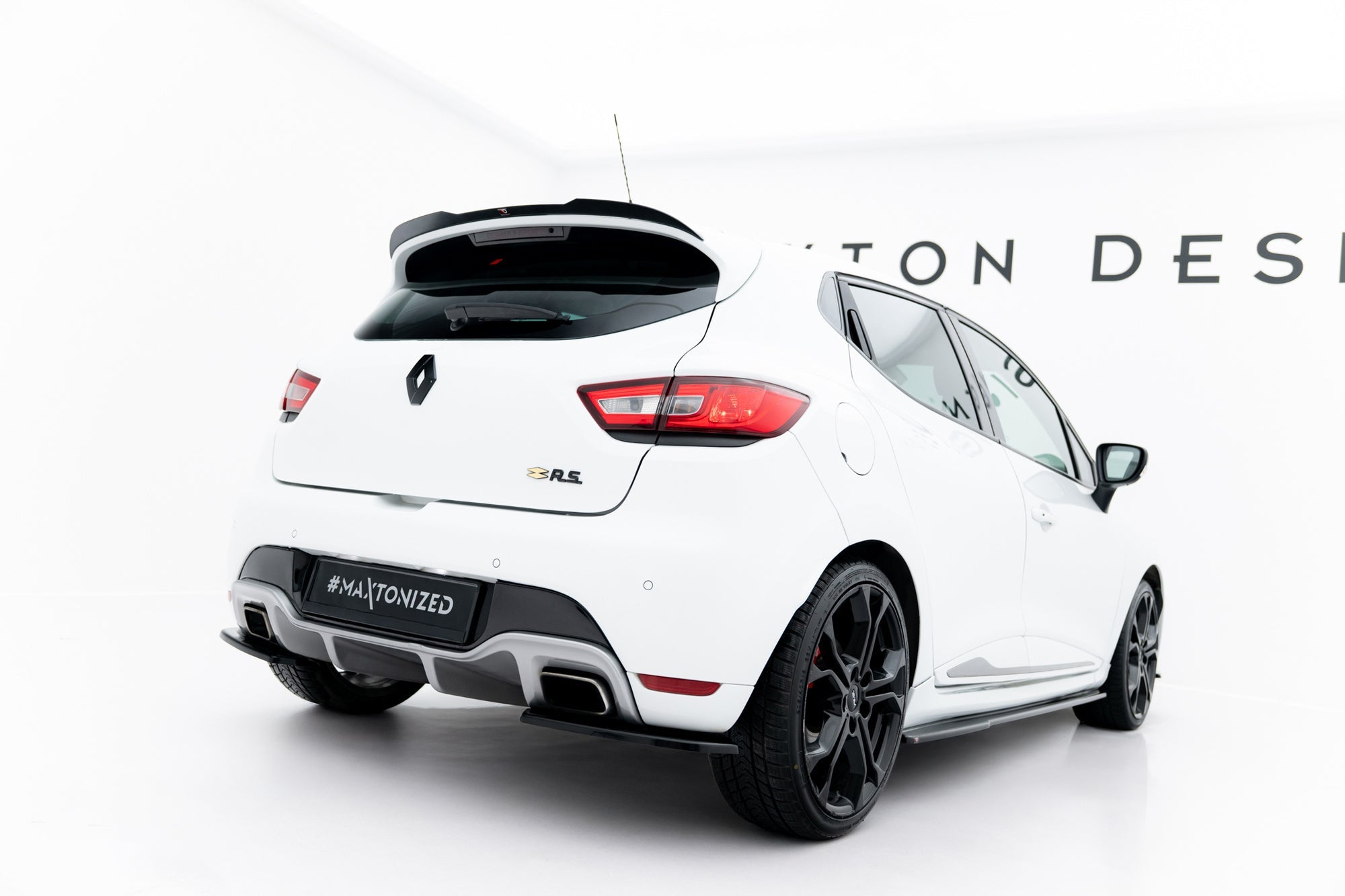Prelungire splitter bara spate Renault Clio Mk4 RS 2012-2019 v3 - Maxton Design