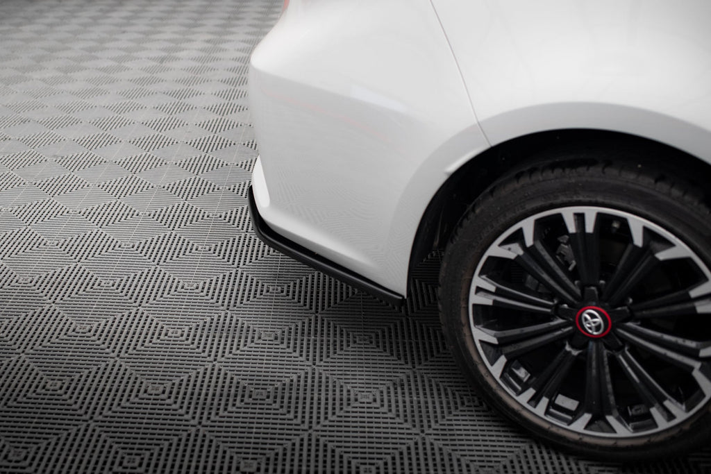 Prelungire splitter bara spate Toyota Corolla XII Sedan 2019- v1 - Maxton Design
