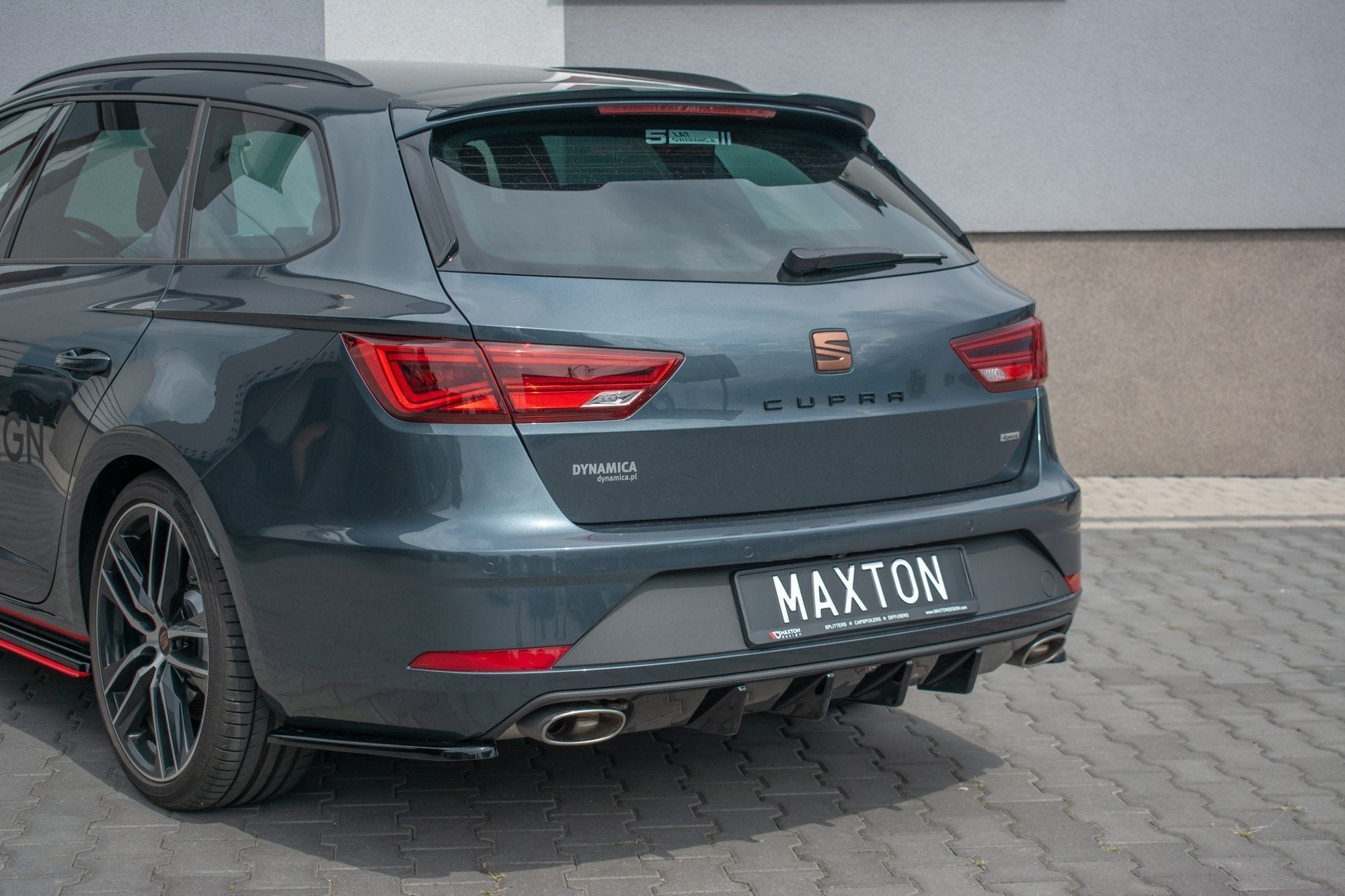 Prelungire splitter bara spate Seat Leon Mk3 Cupra ST Facelift 2017- v9 - Maxton Design