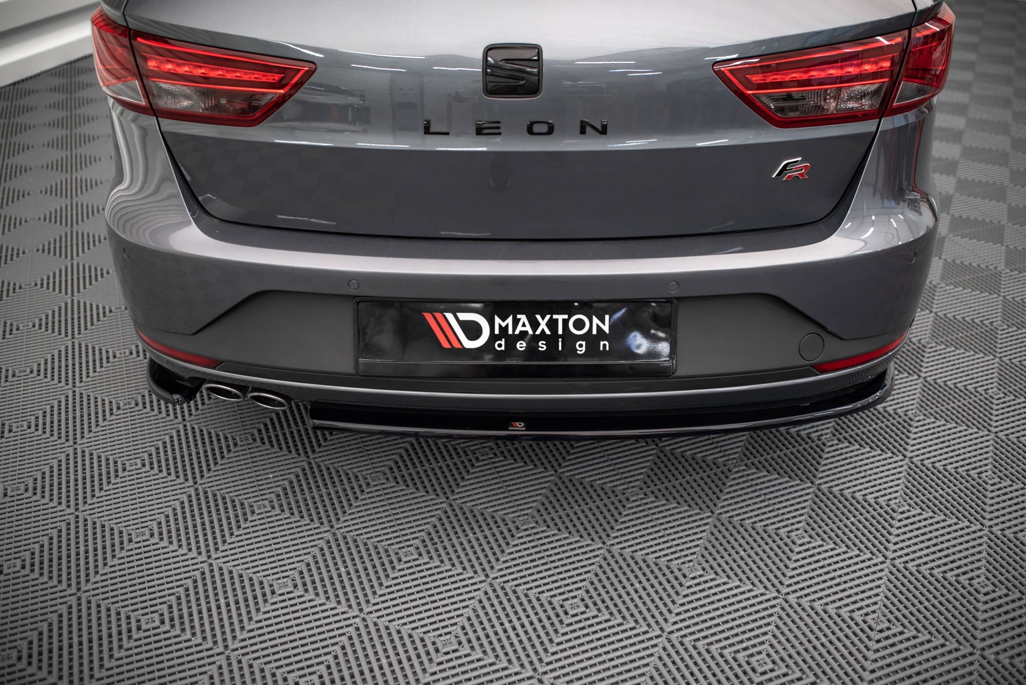 Prelungire splitter bara spate Seat Leon FR Sportstourer Mk3 2012-2016 v22 - Maxton Design