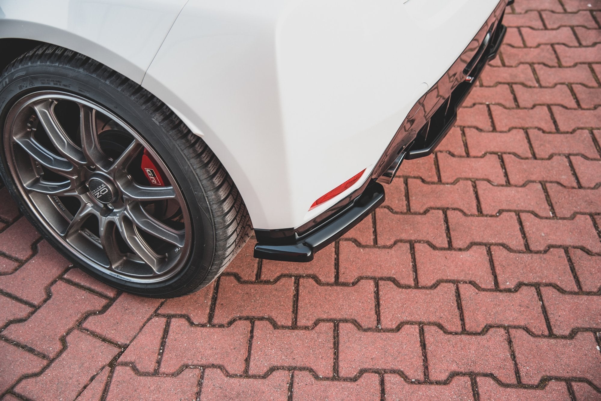 Prelungire splitter bara spate Toyota GR Yaris Mk4 2020- v6 - Maxton Design