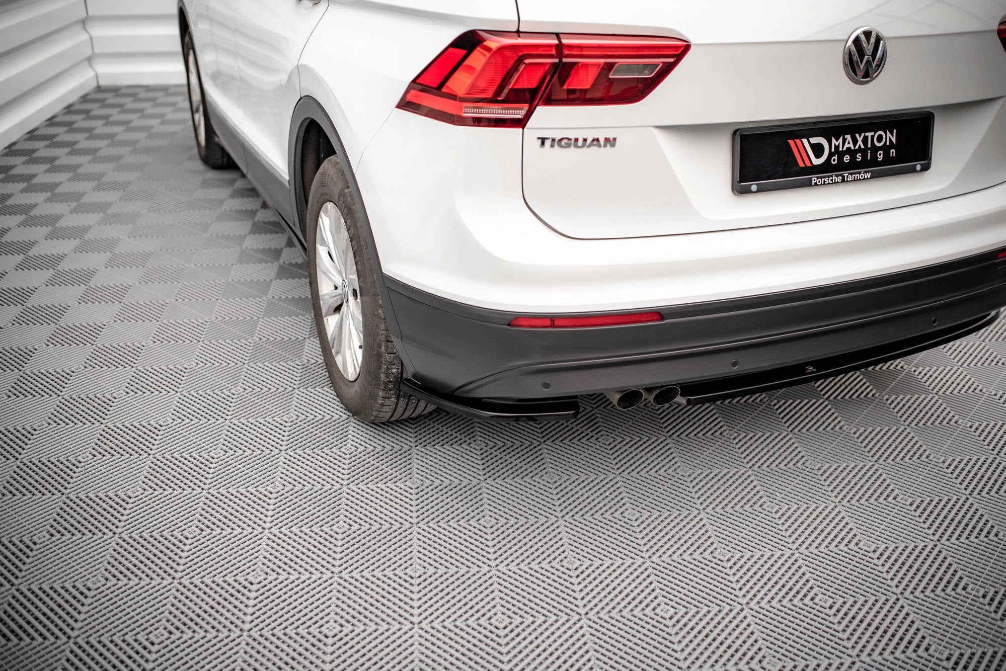 Prelungire splitter bara spate Volkswagen Tiguan Mk2 2015-2020 v4 - Maxton Design