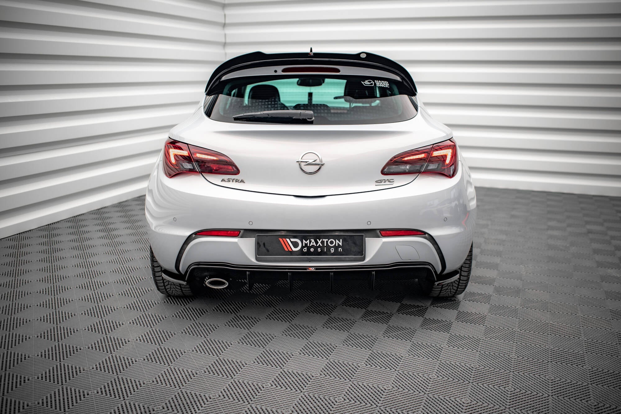 Prelungire splitter bara spate Opel Astra GTC OPC-Line J 2011-2018 v7 - Maxton Design
